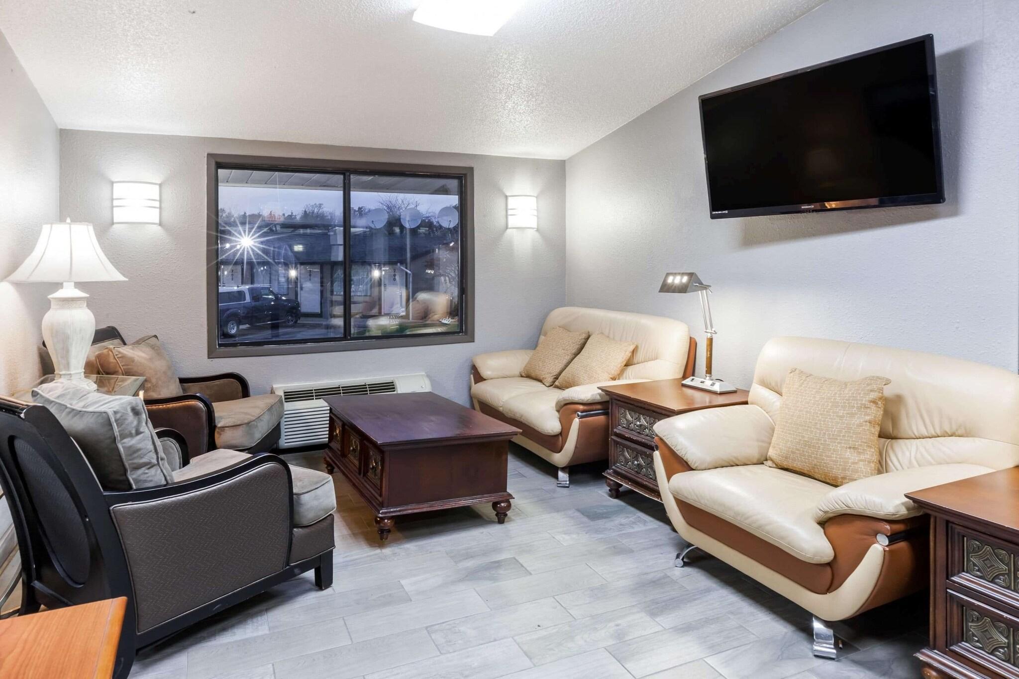 Vista Lobby Knights Inn Flint