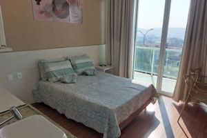 Alquiler Vacacional - Well located flat with balcony and 14km from the airport