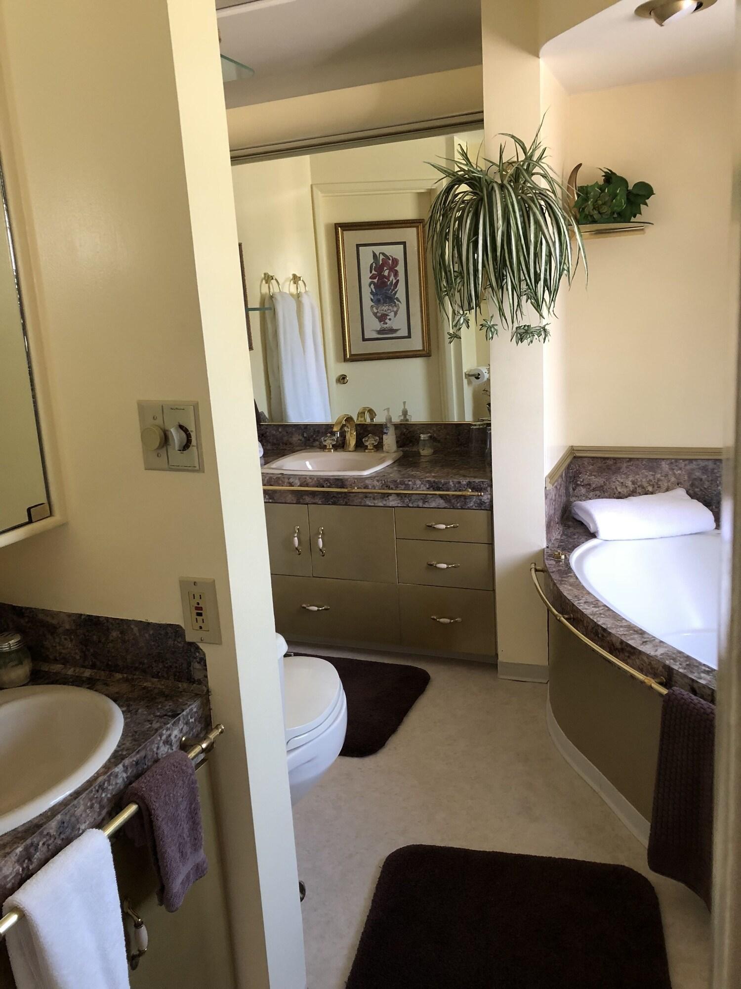 Varios Deal's Bed & Breakfast Inn