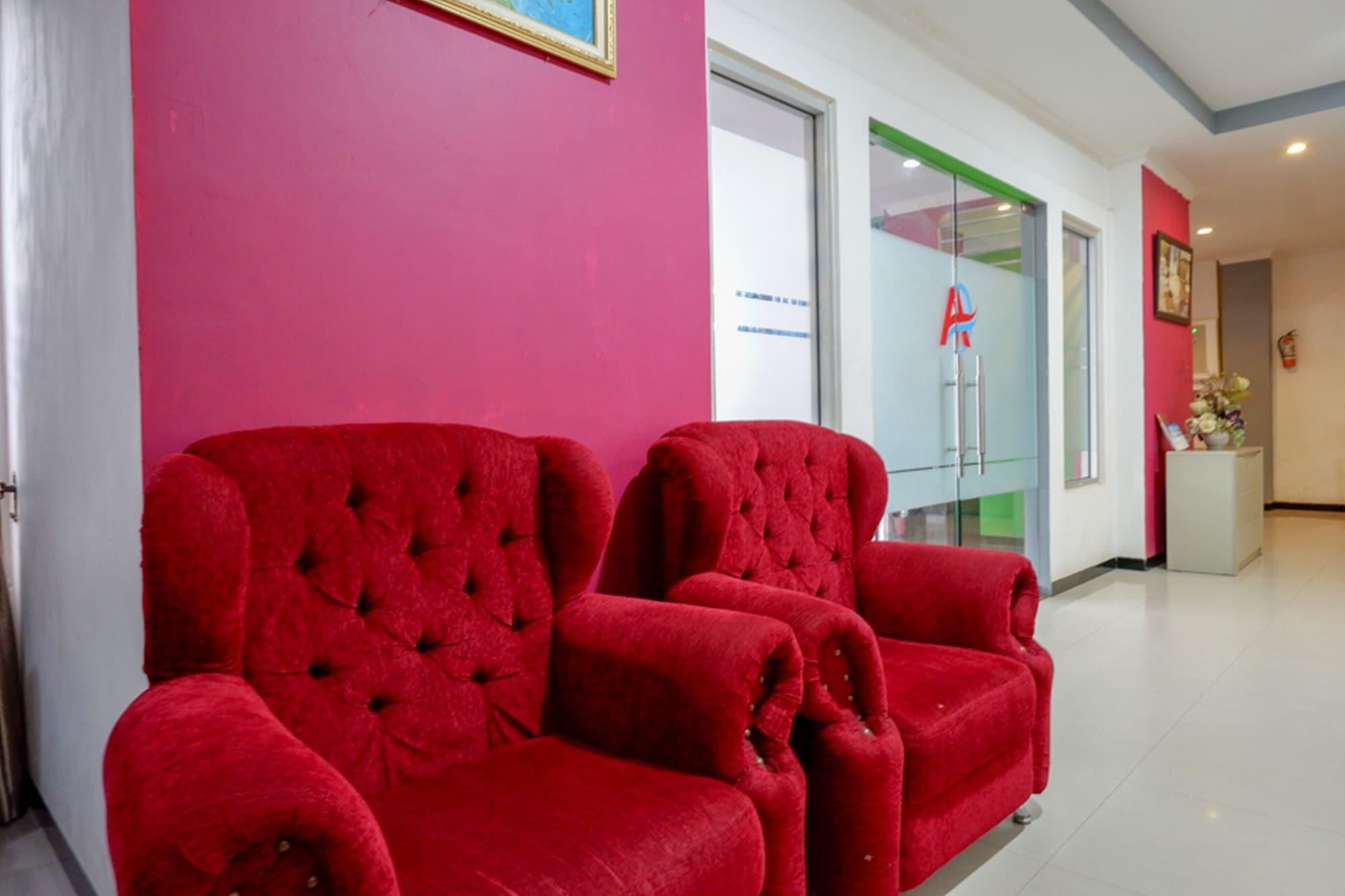 Vista Lobby RedDoorz near Citraland Waterpark Kendari