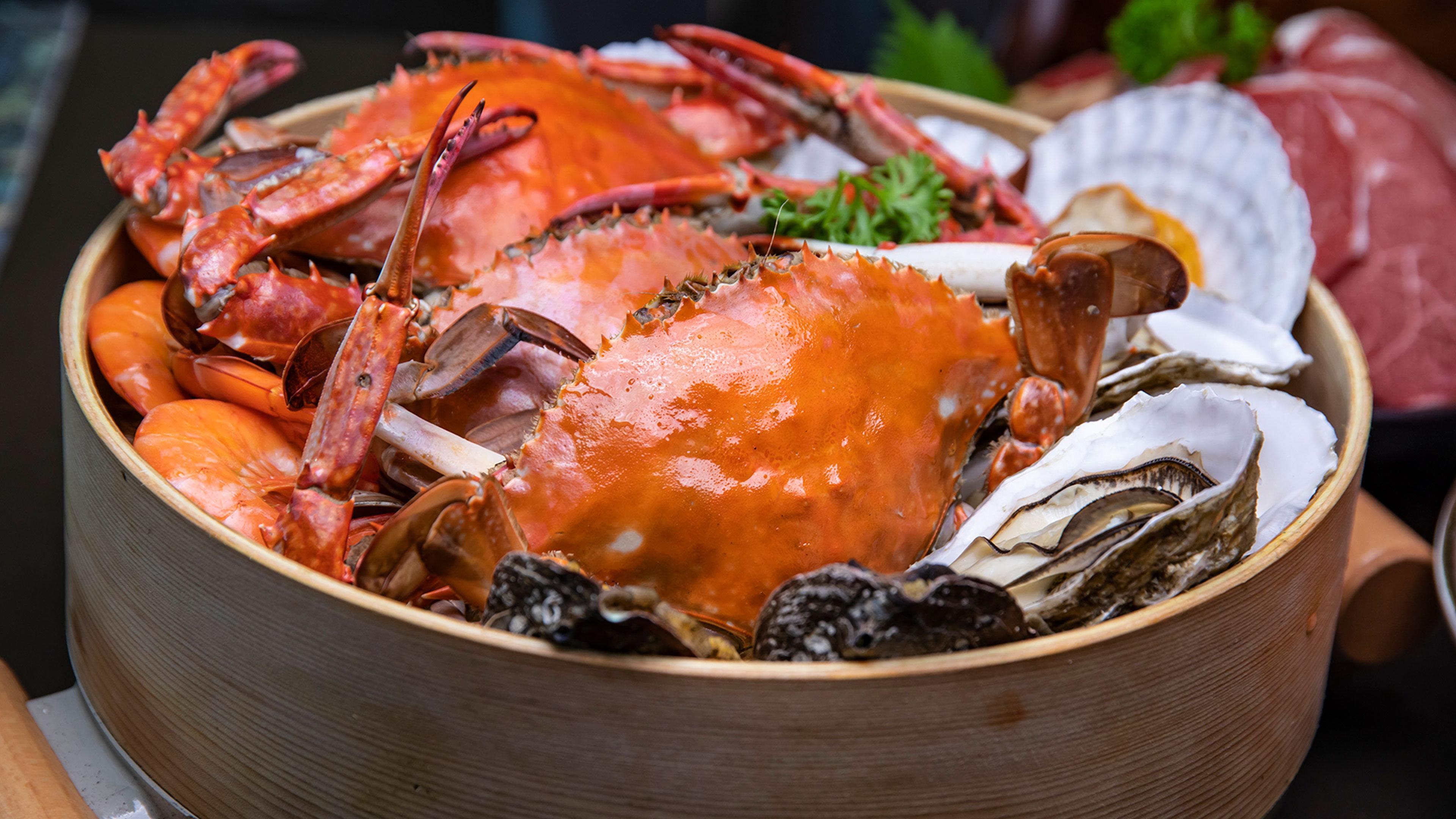Restaurant Crowne Plaza Dalian Xinghai by IHG