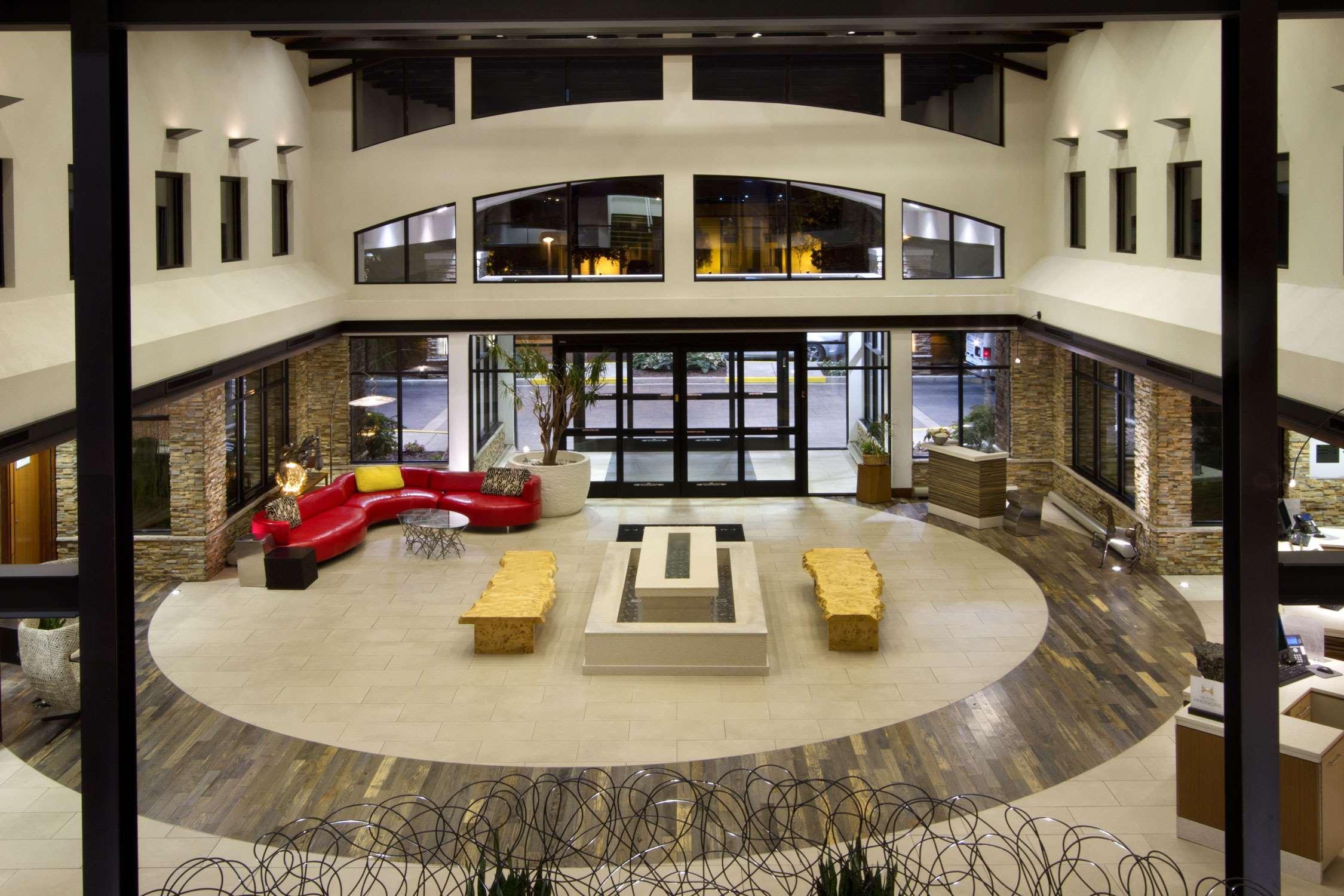 Vista Lobby Embassy Suites by Hilton Detroit Metro Airport