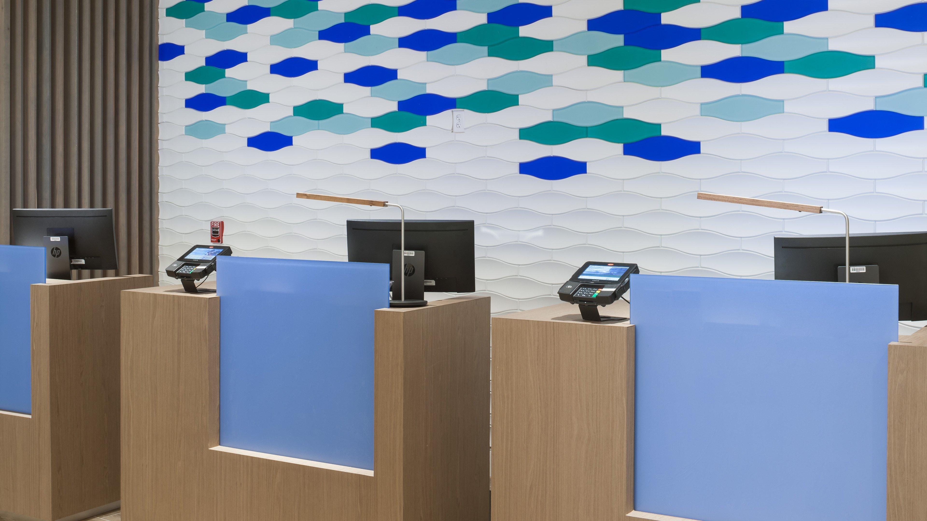 Vista Lobby Holiday Inn Express & Suites Orlando at SeaWorld by IHG