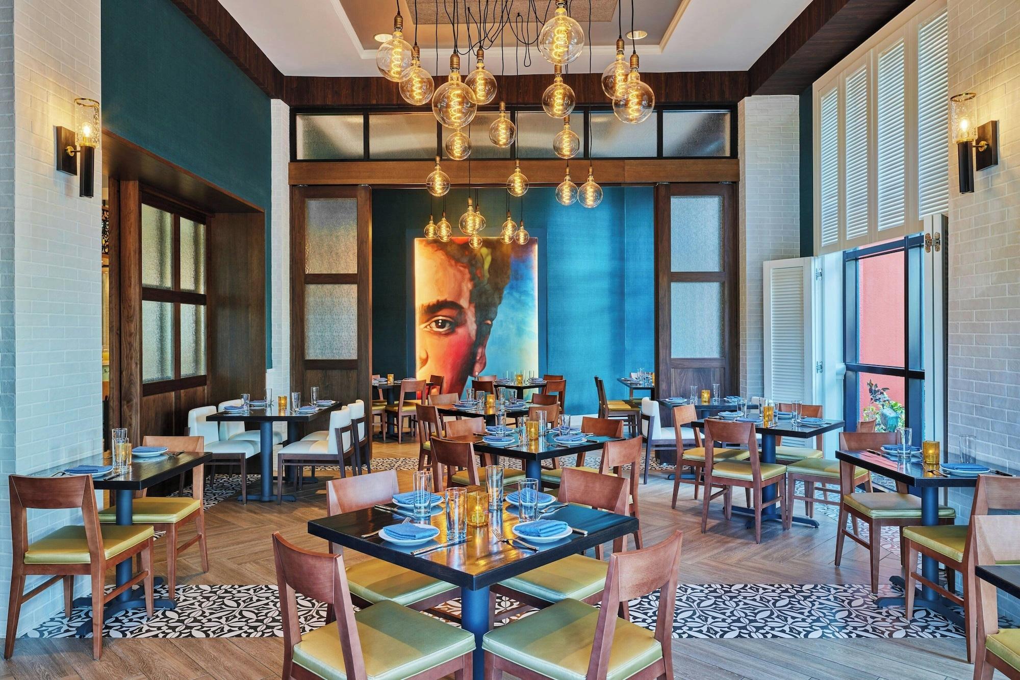 Restaurant Walt Disney World Swan Reserve