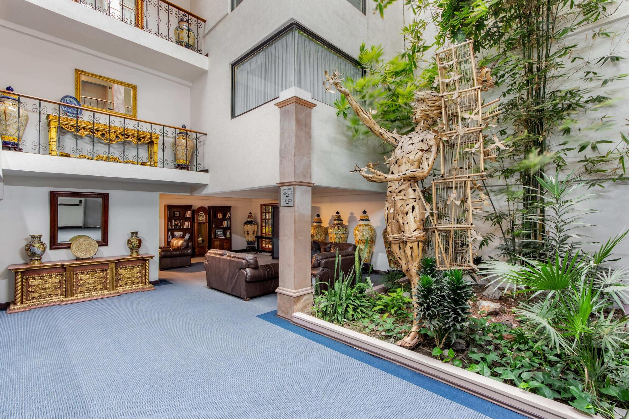 Vista Lobby Radisson Hotel & Convention Center Toluca