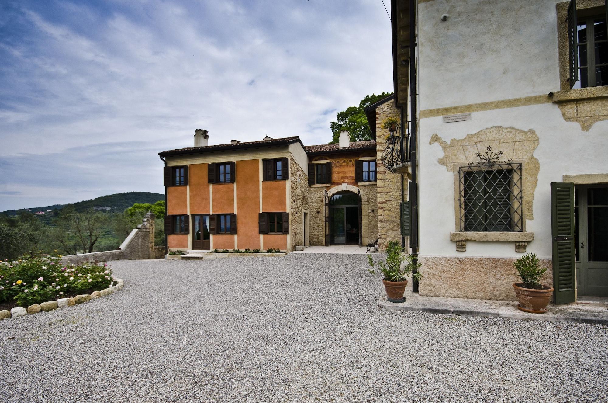 Vista Exterior Relais Villa Ambrosetti