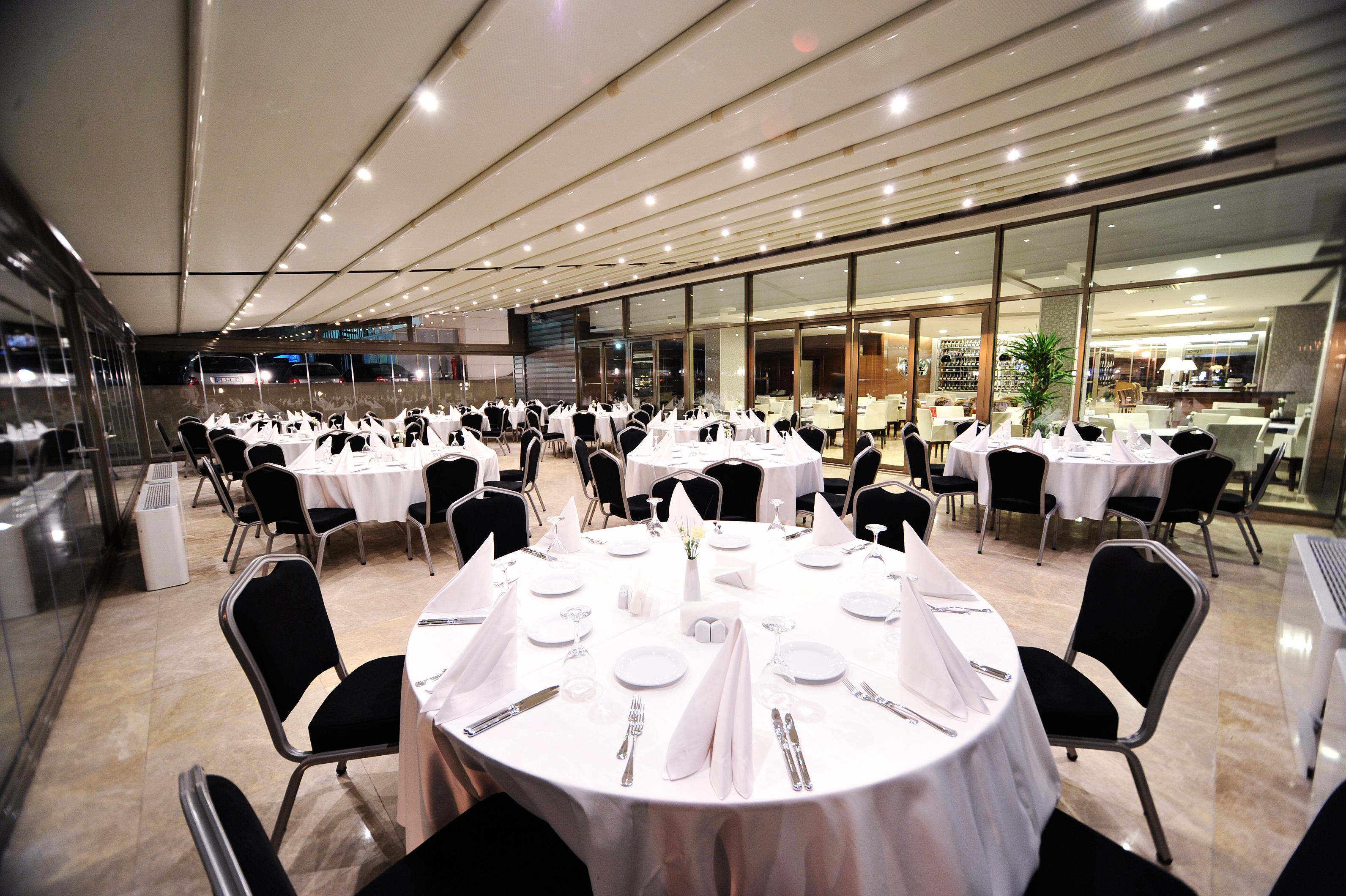 Varios Niza Park Hotel