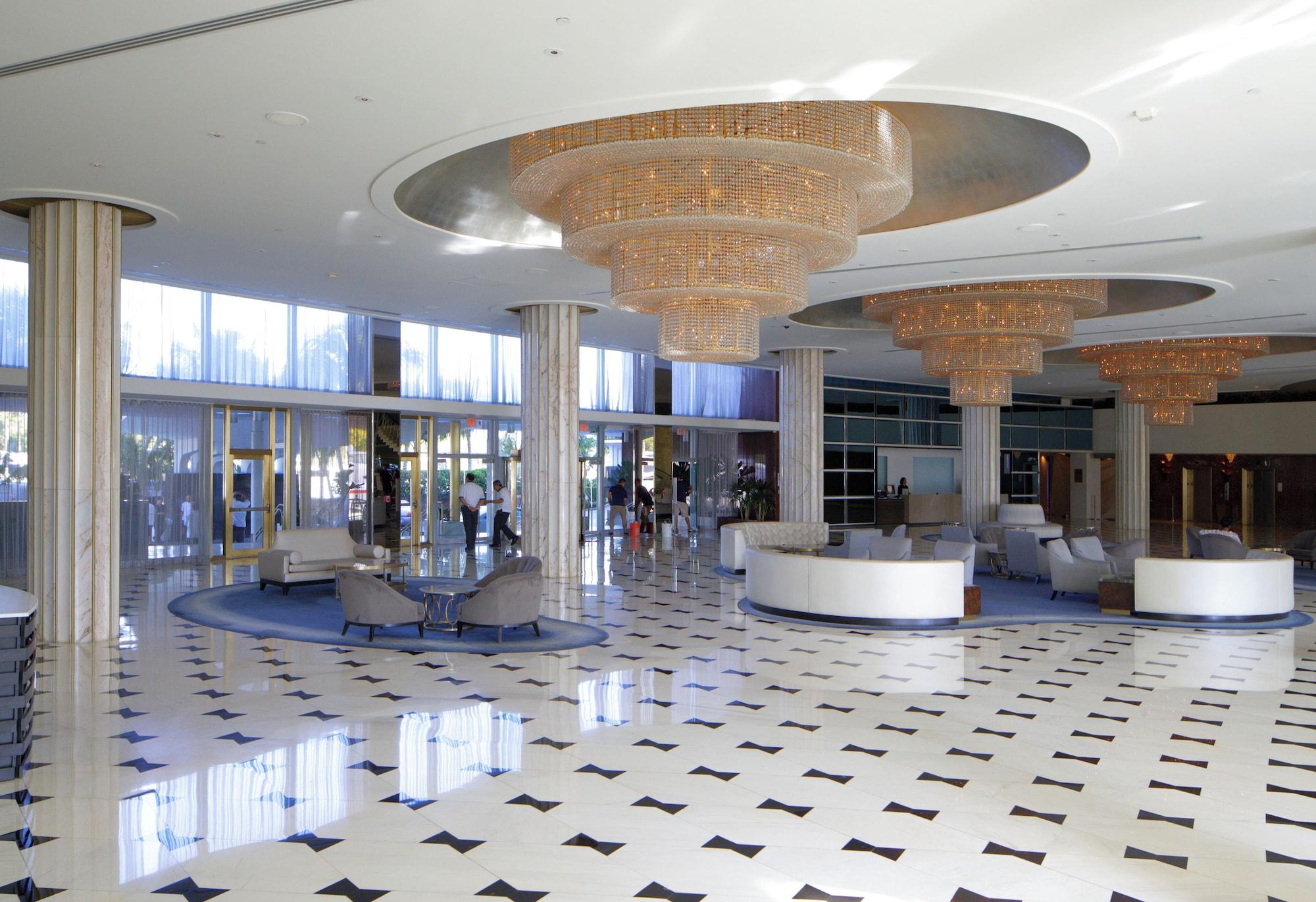 Vista Lobby Residences at Fontainebleau Miami