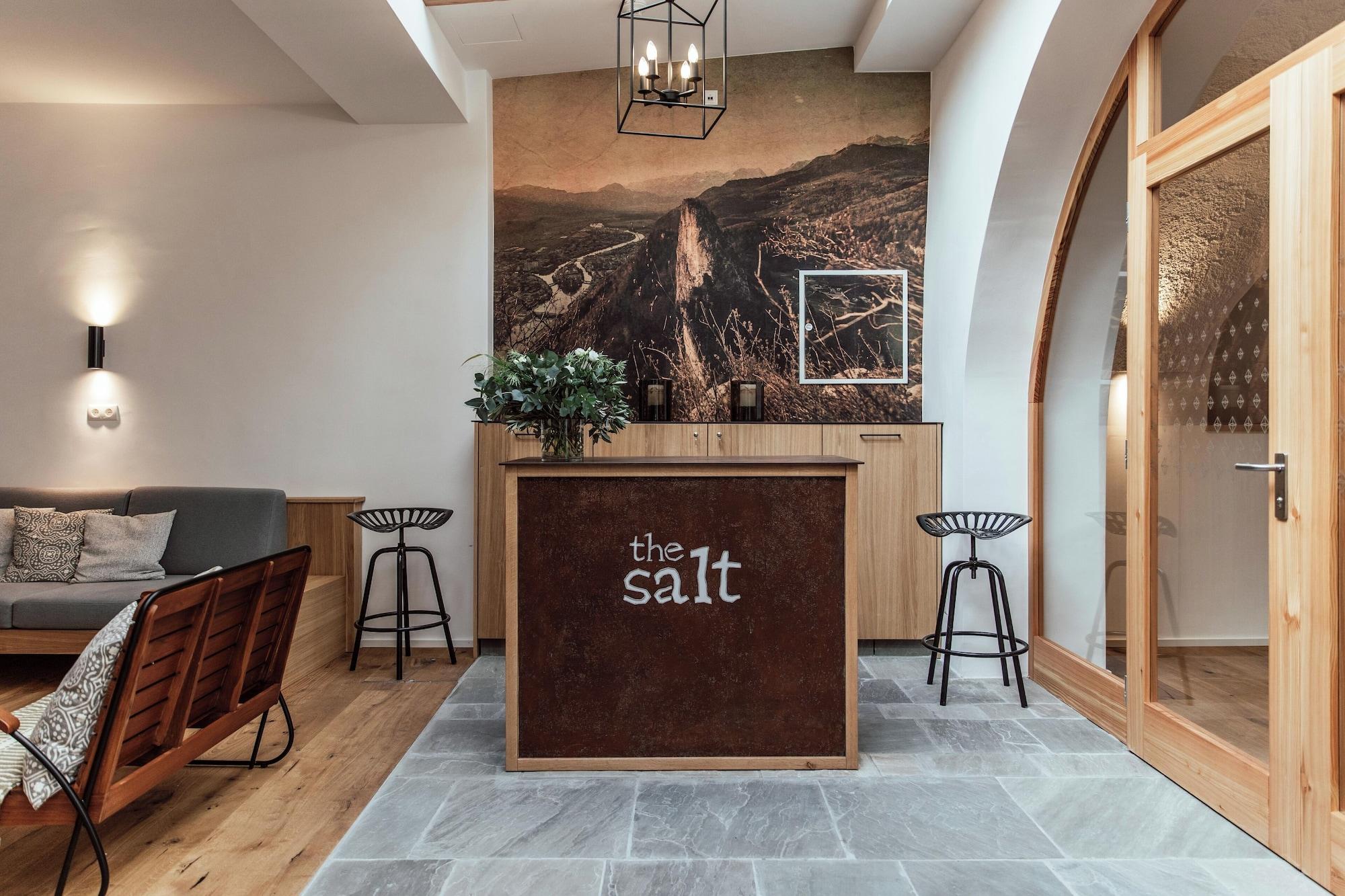 Vista Lobby the salt townhouse