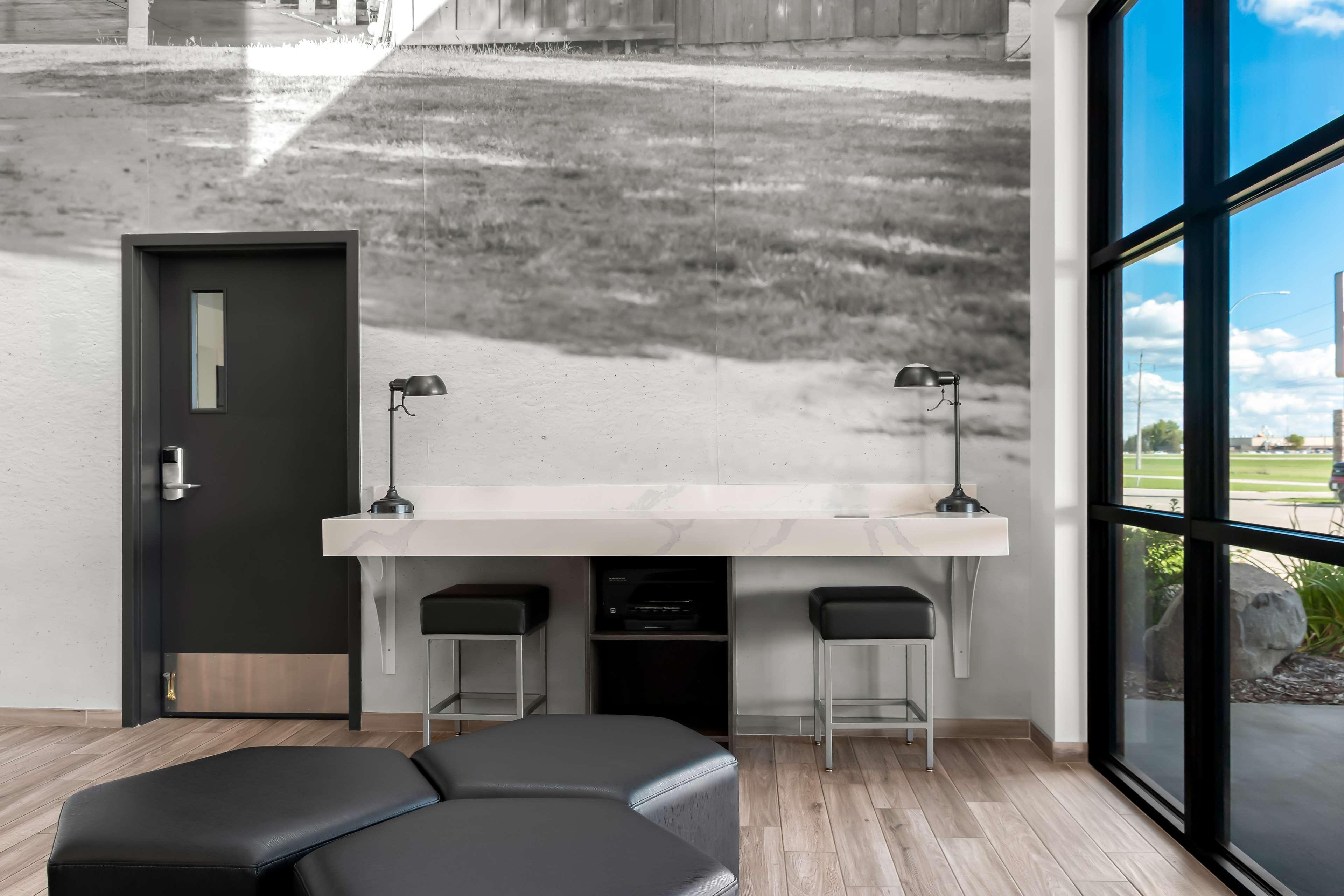 Centro de Negocios Best Western Plus Morden