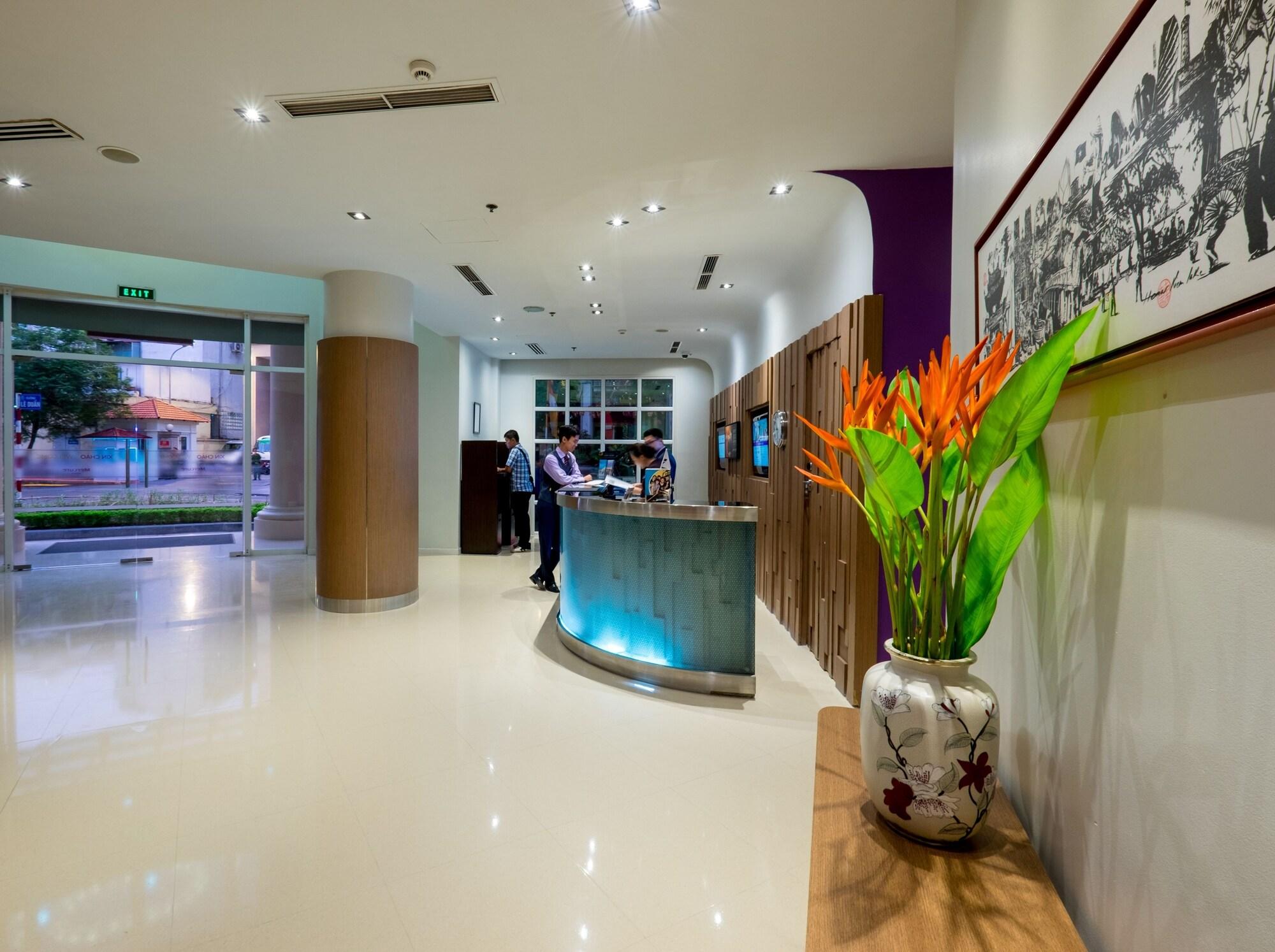 Vista Lobby Mercure Hanoi La Gare