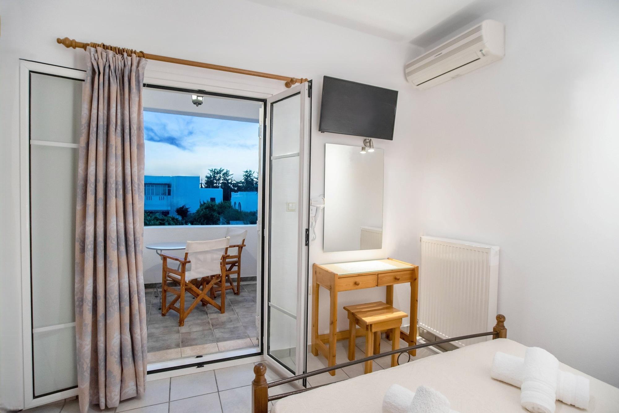 Varios Kontaratos Studios & Apartments