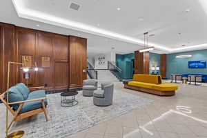 Alquiler Vacacional - Designer Luxe 1BR in Historic West Town/Fast WI-FI
