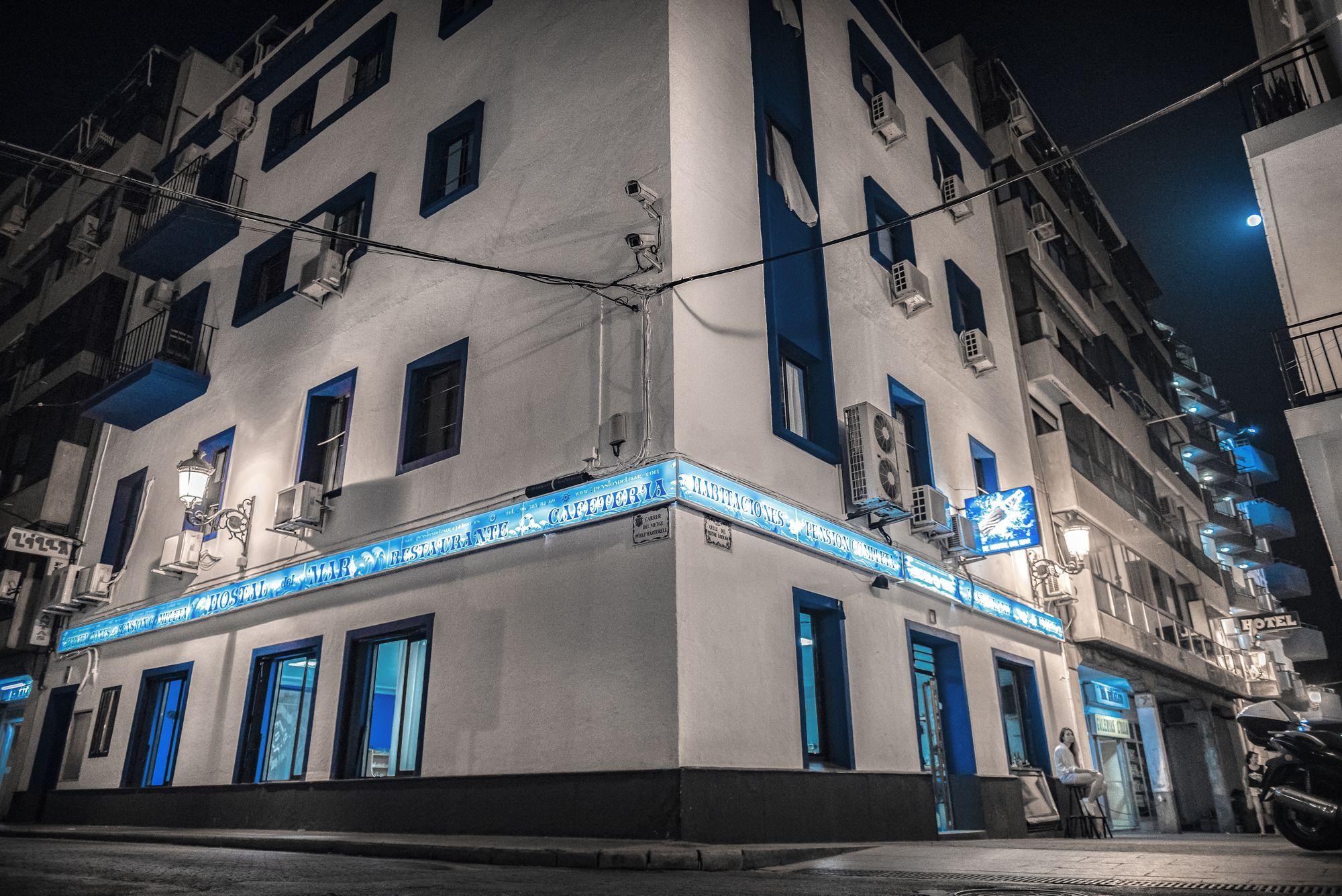 Vista Exterior Hostal Del Mar