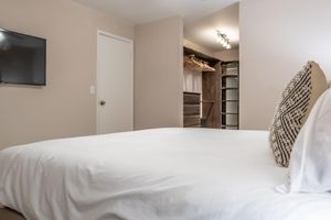 Alquiler Vacacional - The Oasis Retreat Jax w/ HEATED Pool, Tikibar /Lounge area 