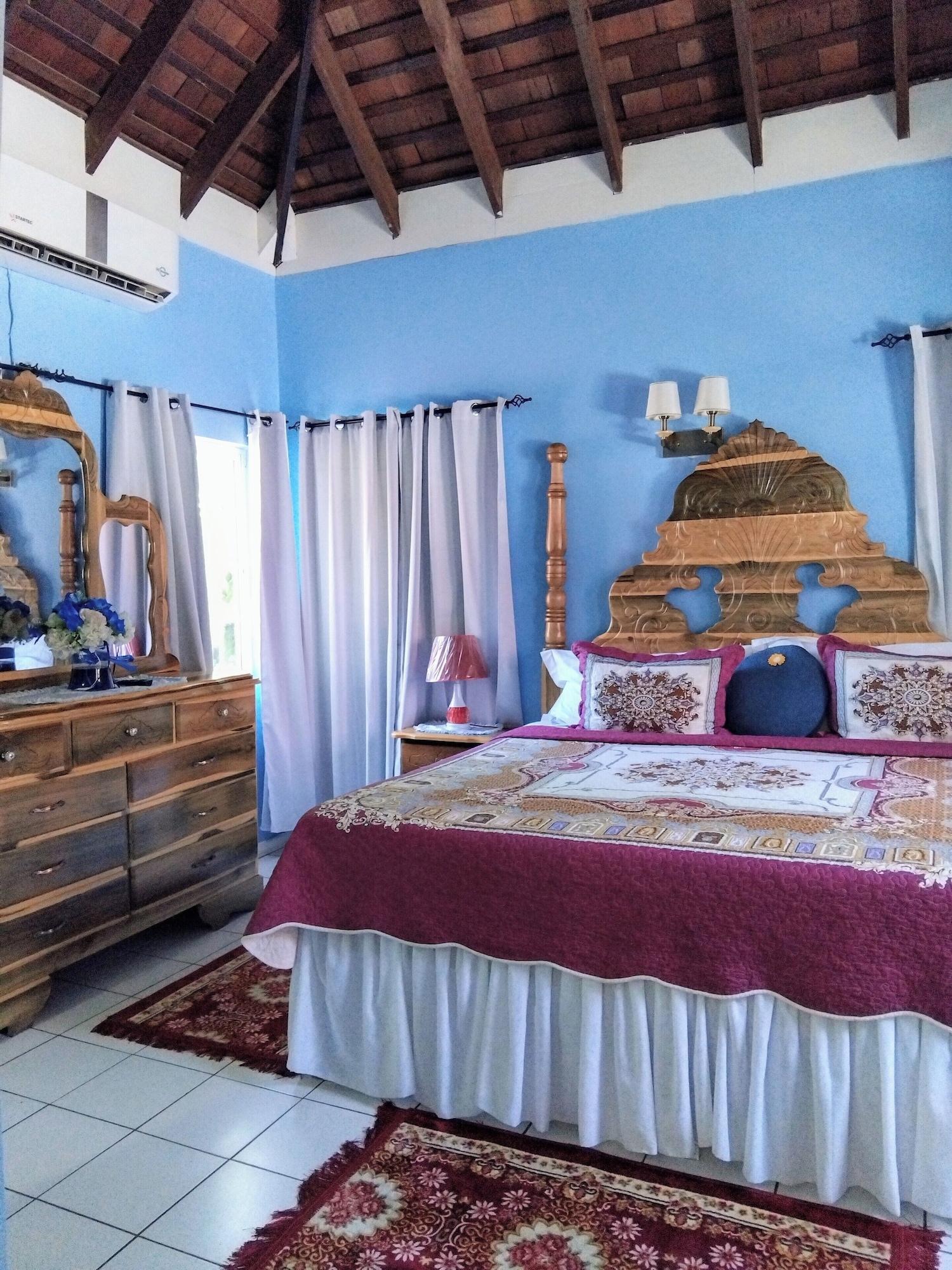 Habitación 237 Bratton Ave