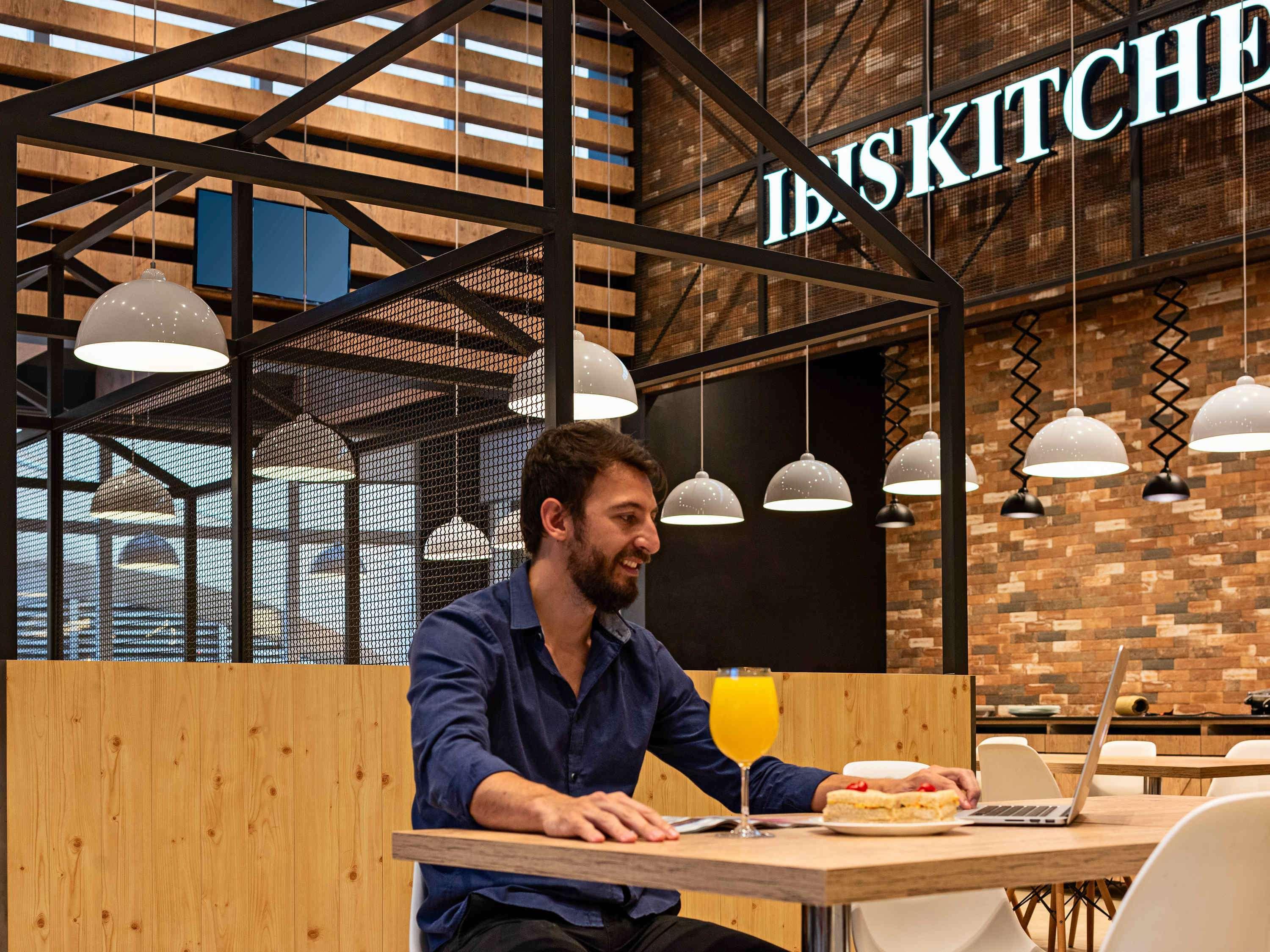 Bar/Salón ibis Ribeirao Preto Shopping