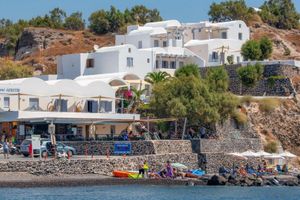 Alojamiento - Akrotiri Hotel