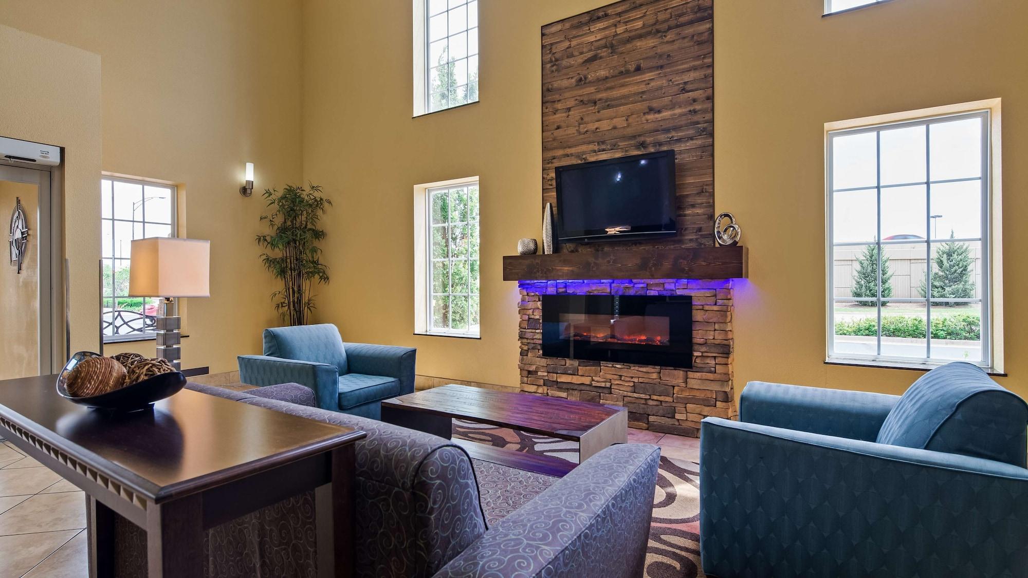 Vista Lobby Best Western Plus Eastgate Inn & Suites