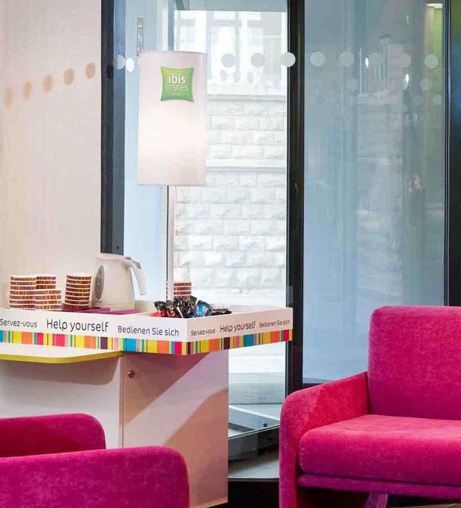 Bar/Salón ibis Styles Saint Dizier