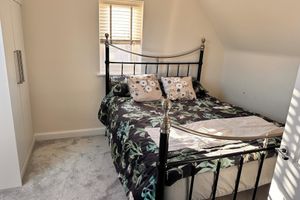 Alquiler Vacacional - 4BR Home - 2 Parkings • Fibre Wi-Fi • Workstation