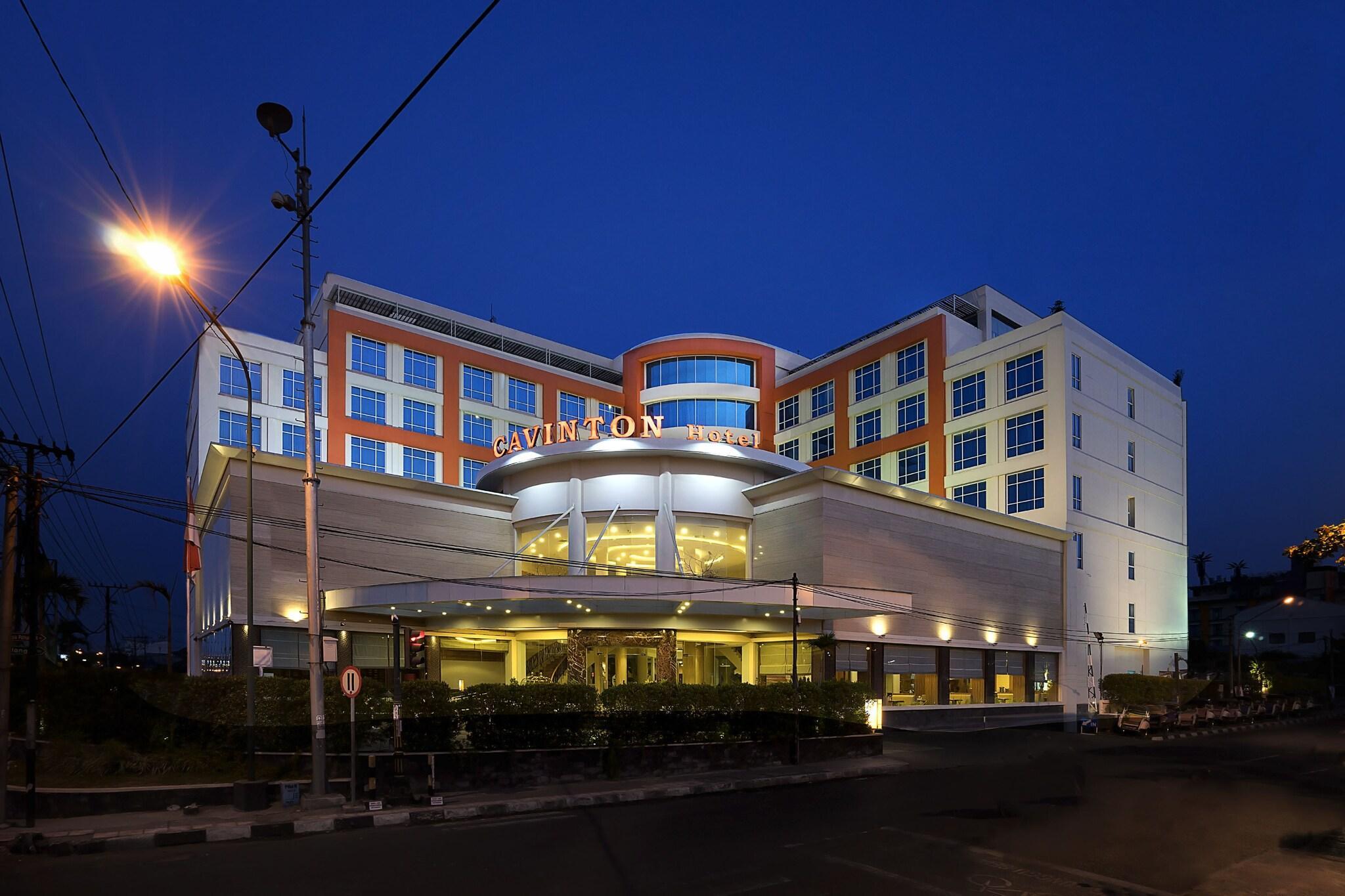 Vista Exterior Cavinton Hotel Malioboro Yogyakarta by Tritama Hospitality