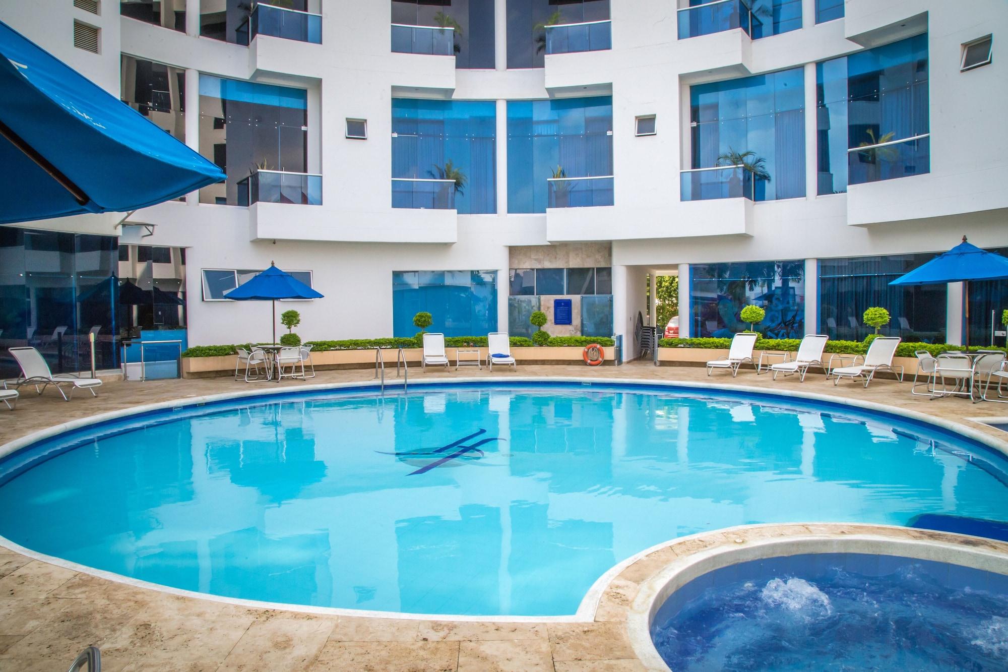 Vista Piscina Hotel Florida Sinú