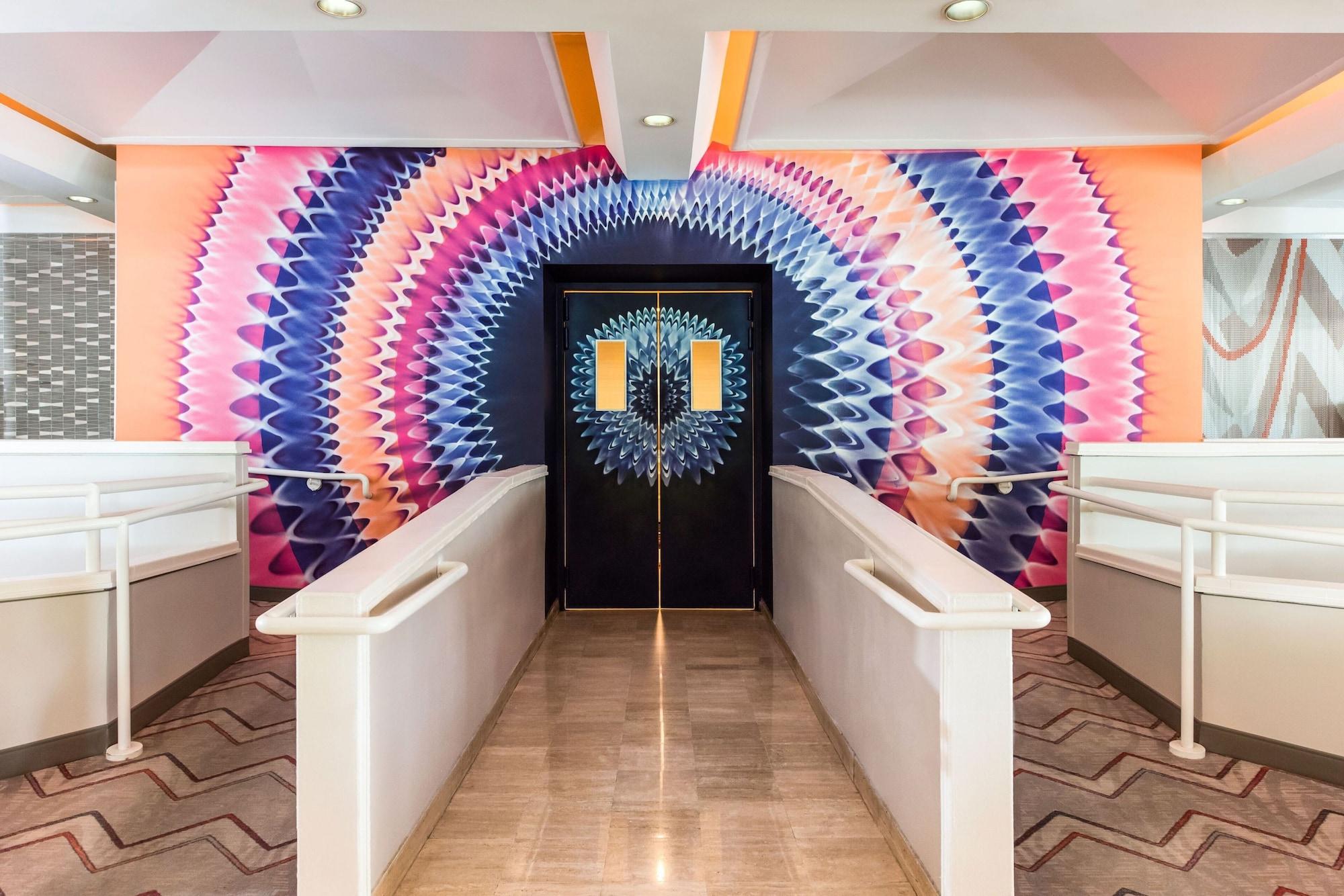 Vista Lobby Pullman Miami Airport