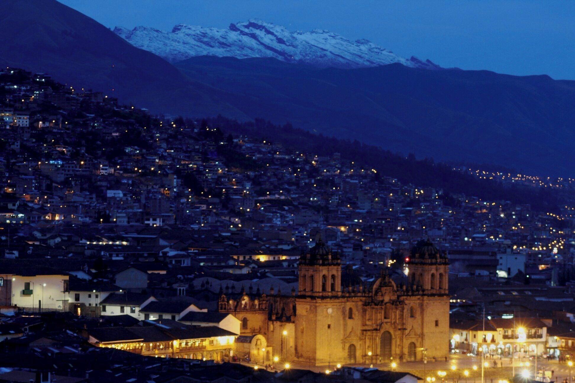 Vista Exterior hostal kuntur cusco