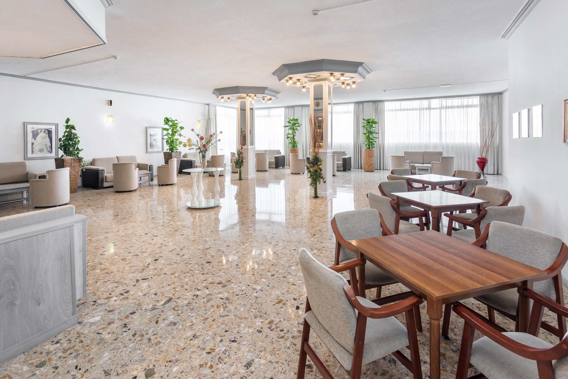 Vista Lobby Panoramica Garden