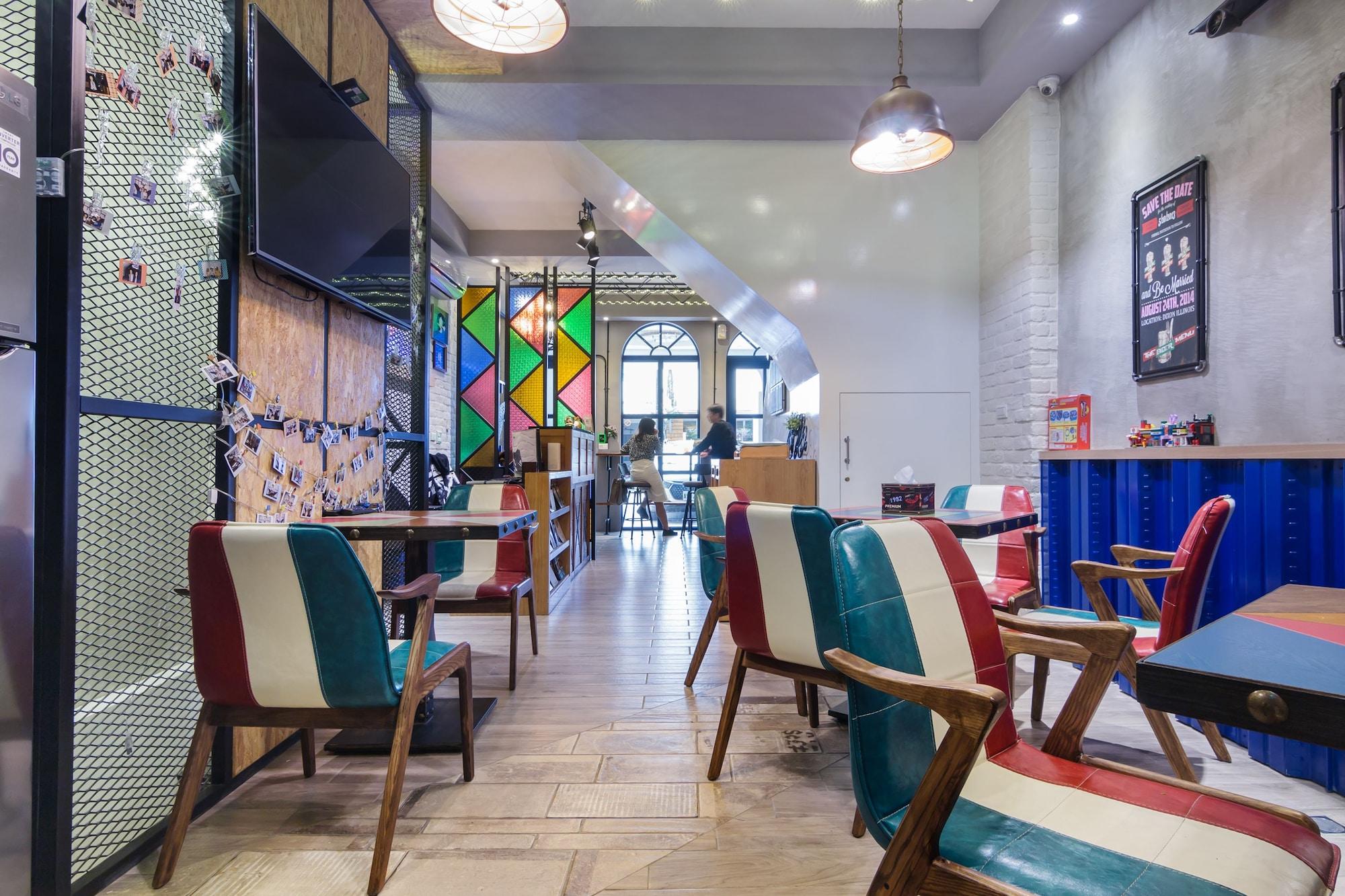 Vista Lobby J.T World FunTrip B&B