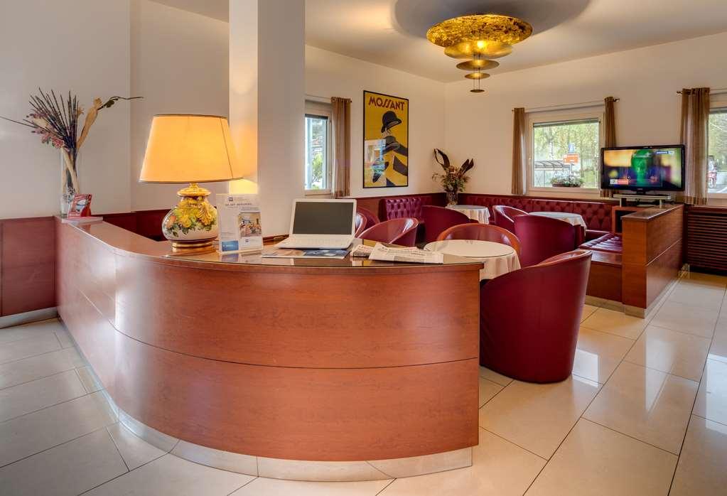 Vista Lobby Hotel Nuovo
