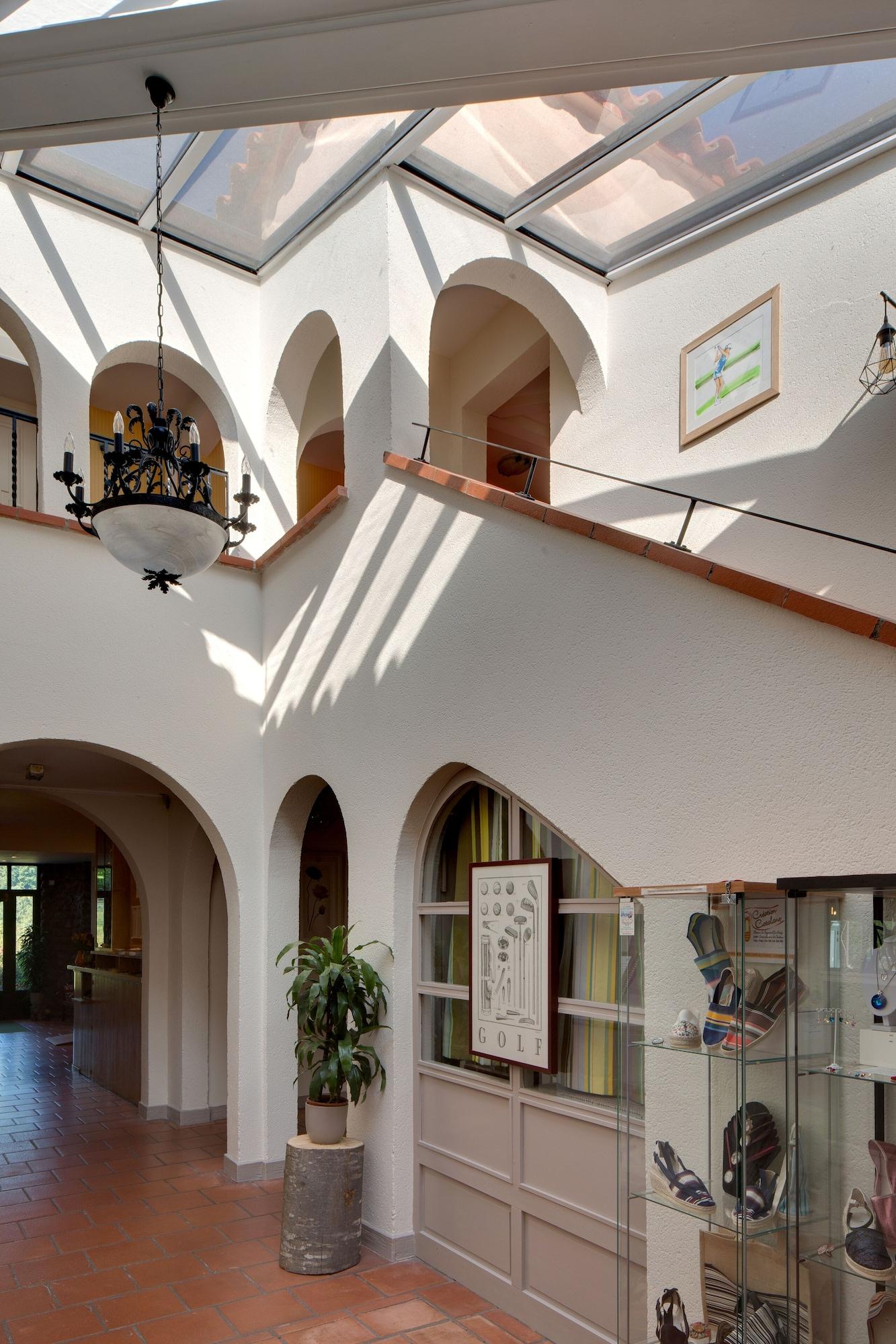 Vista Lobby Domaine de Falgos Golf & Spa