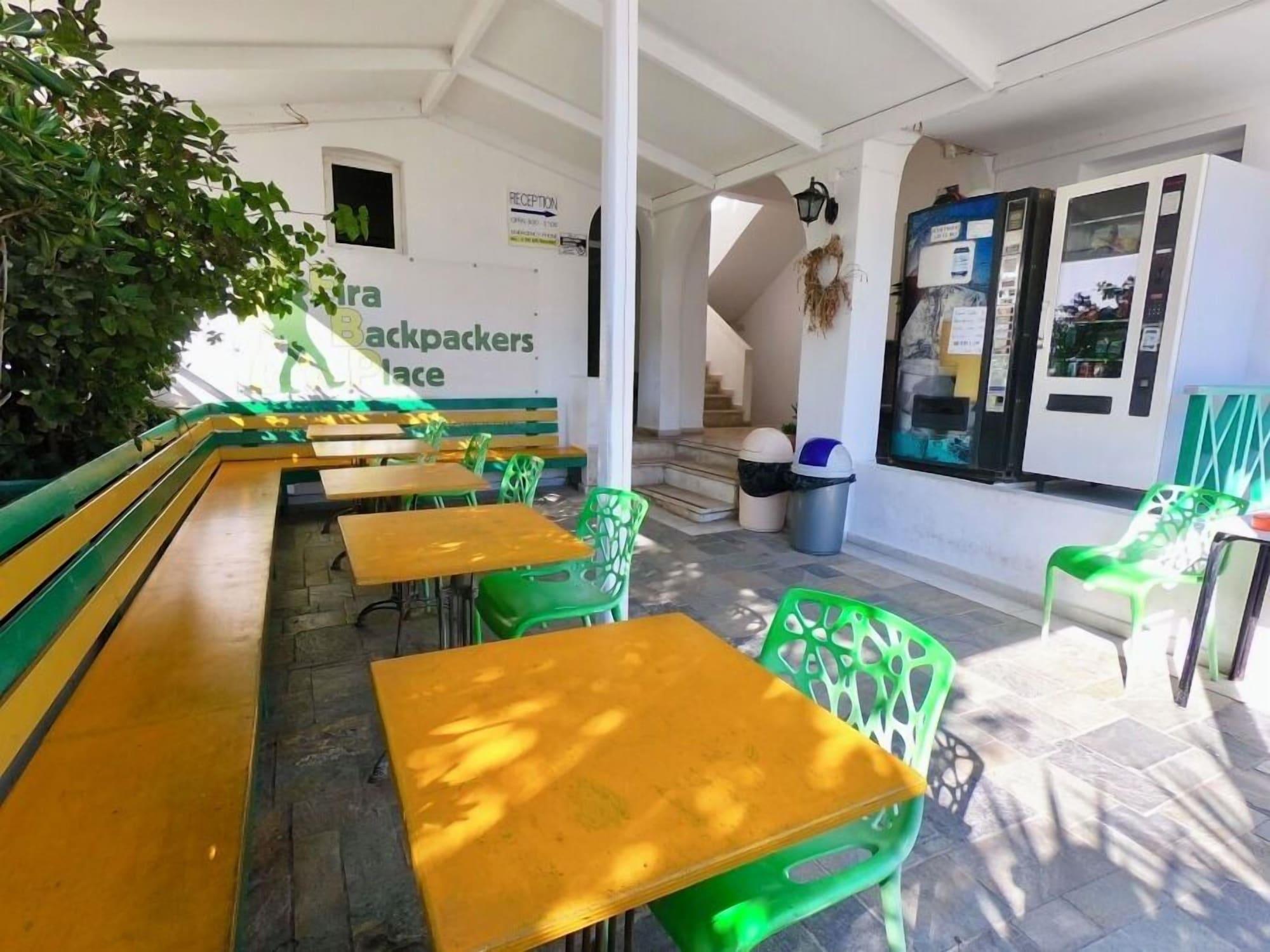 Vista Exterior Fira Backpackers Place