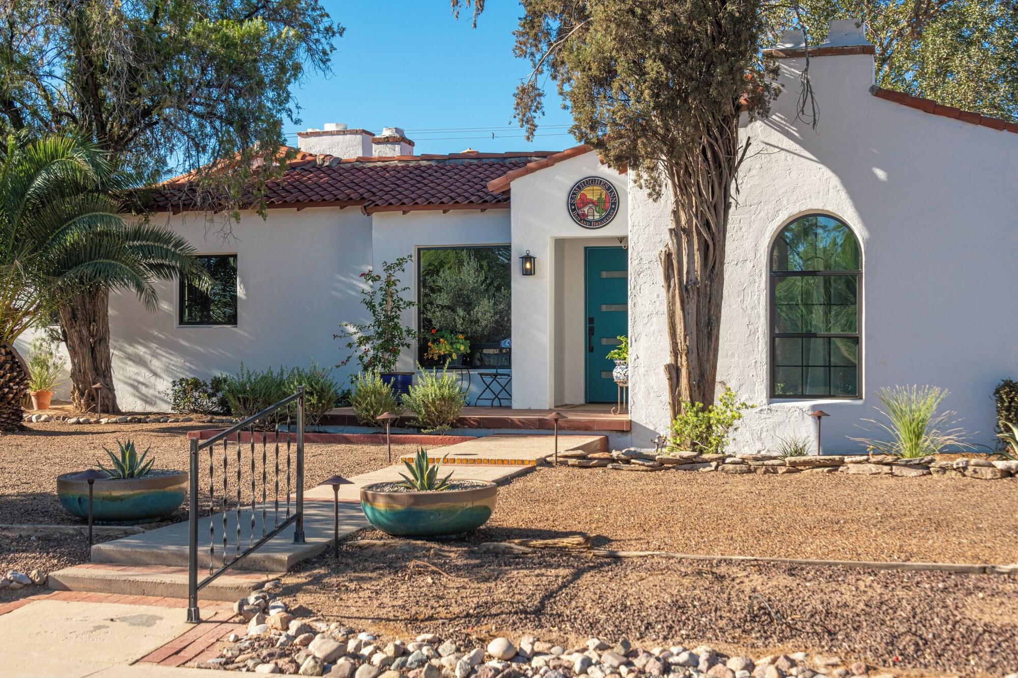 Varios Sam Hughes Inn