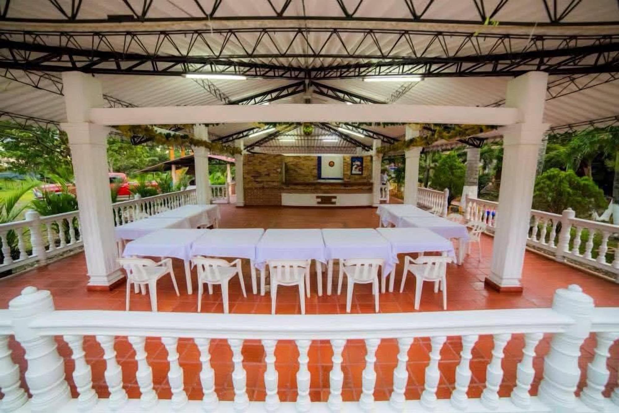 Vista Lobby VILLA VICTORIA