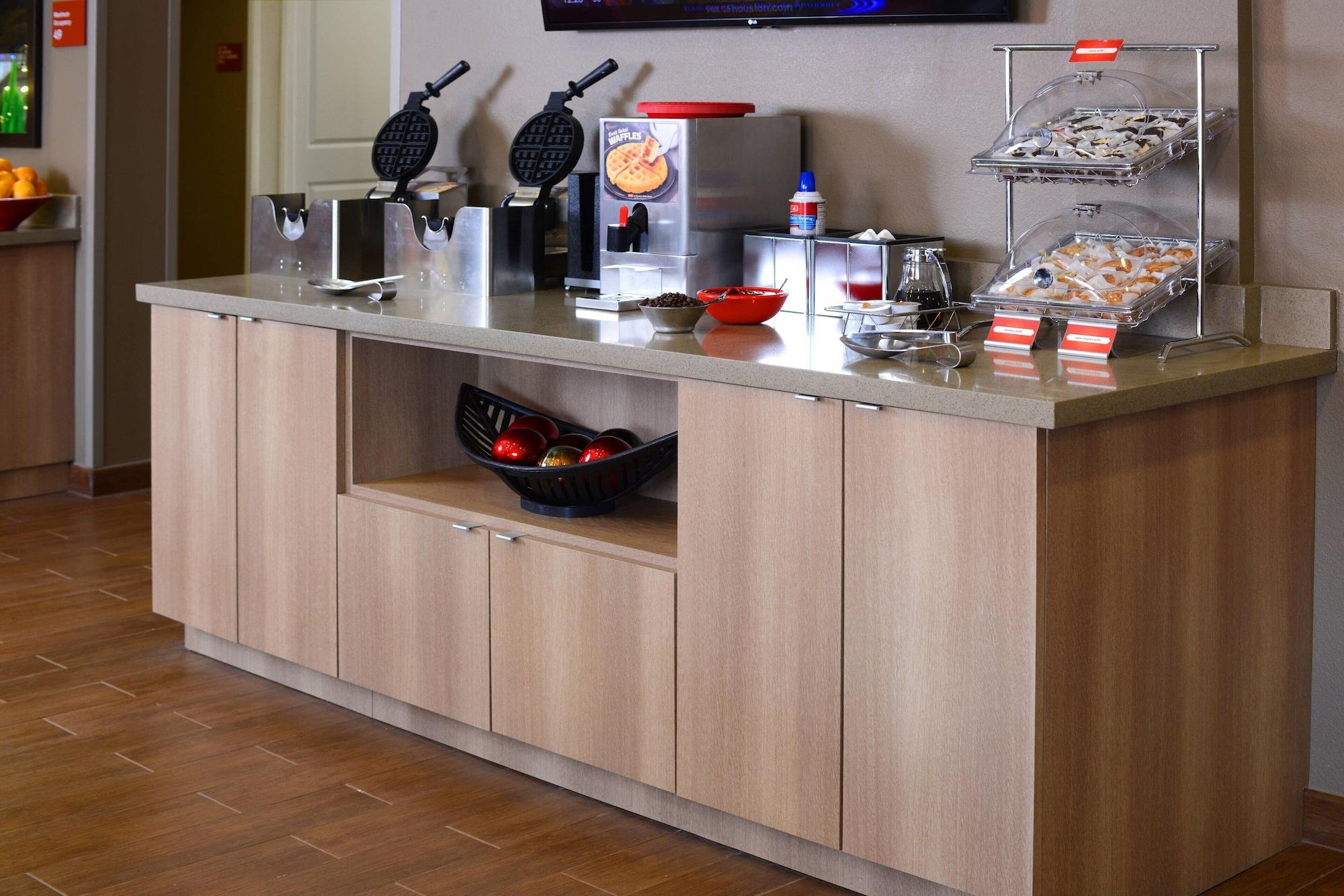 Restaurant Towneplace Suites by Marriott Houston Galleria Area