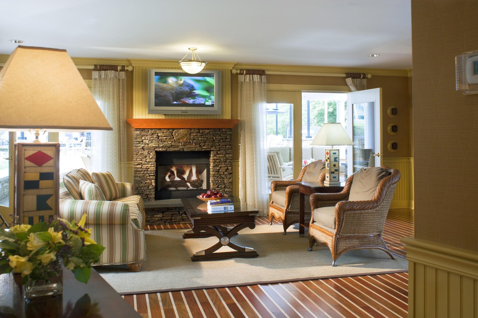 Vista Lobby Hyannis Harbor Hotel