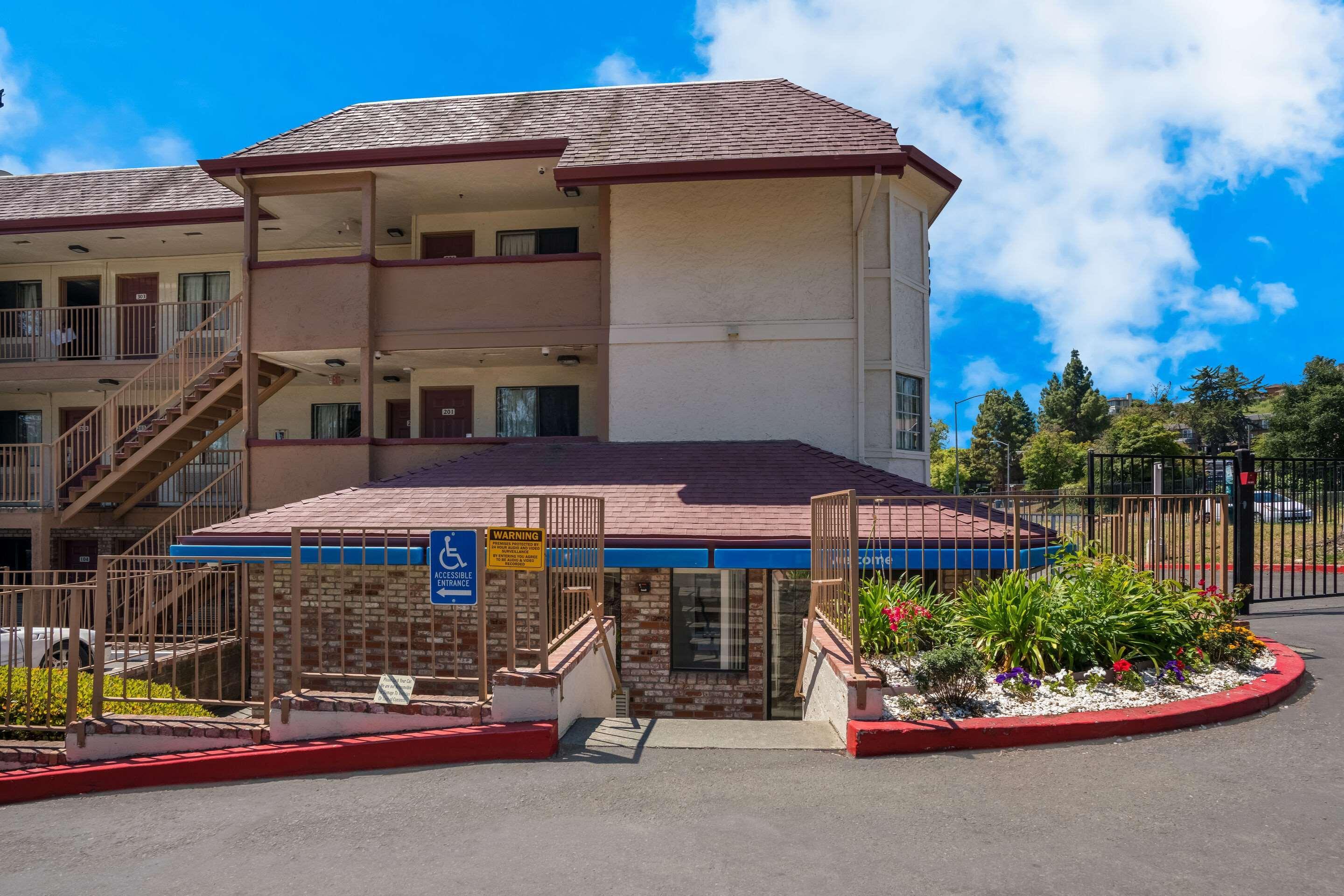 Varios Econo Lodge