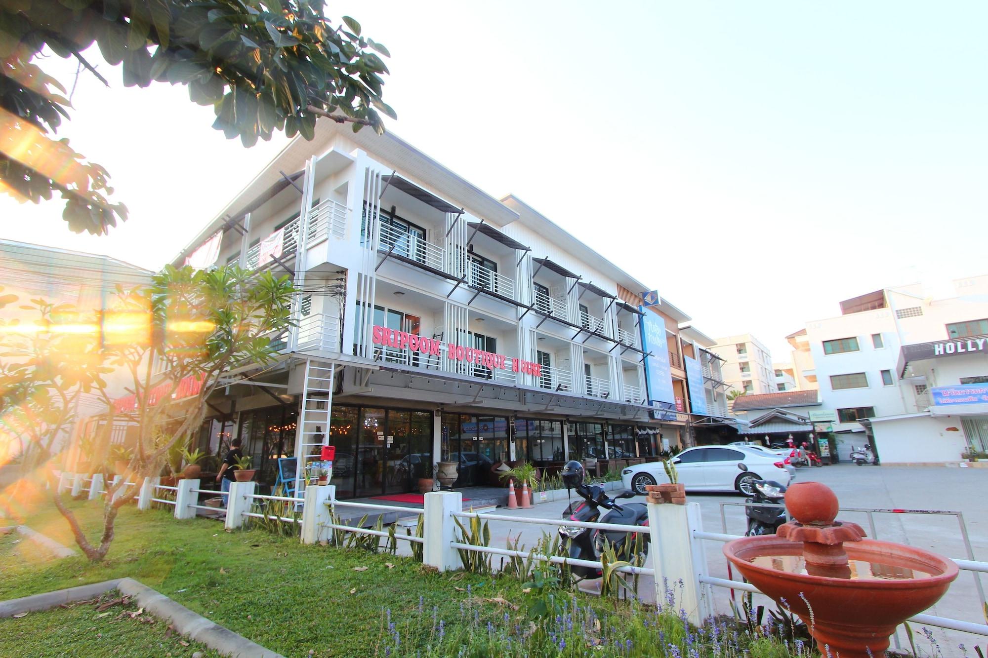 Vista Exterior Sripoom Boutique House