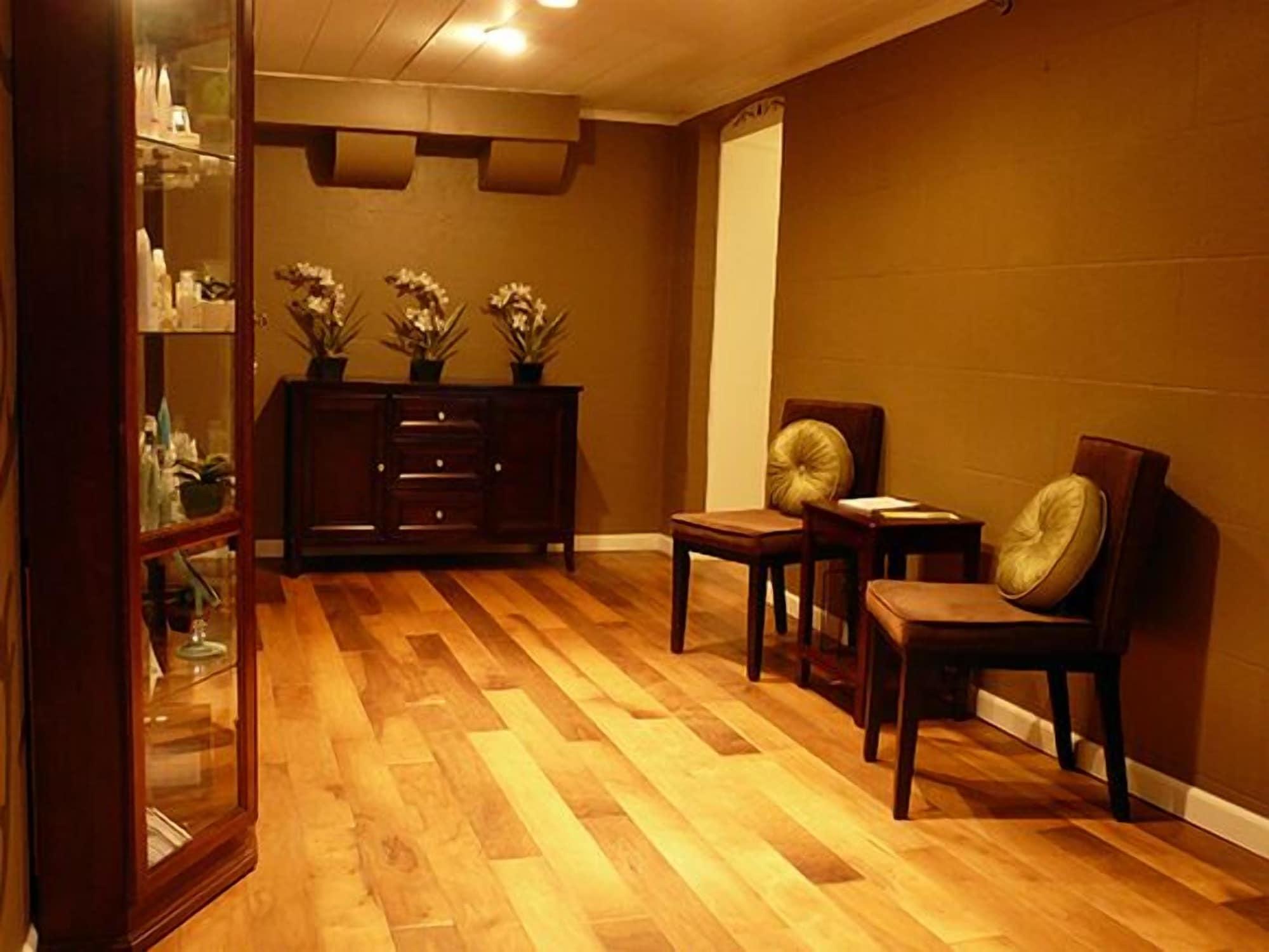 Spa Cumberland Inn and Spa