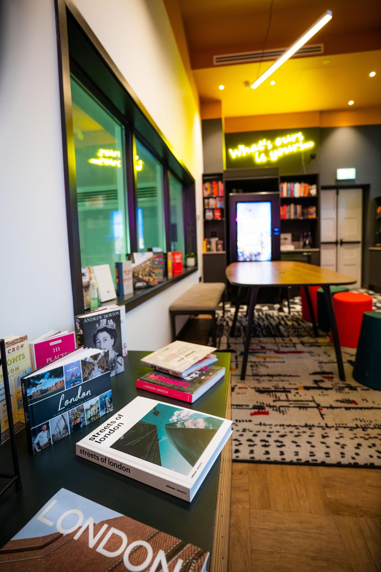 Vista Lobby The Wesley Camden Town
