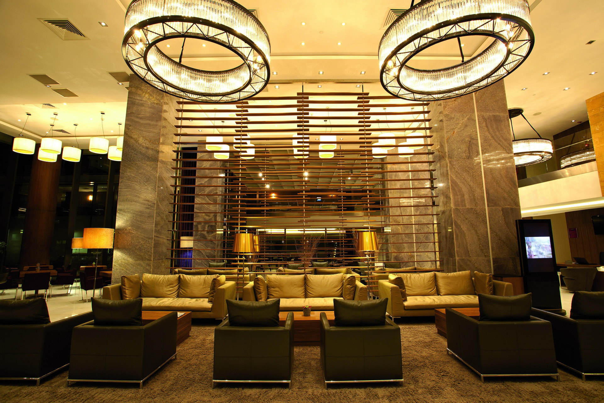 Vista Exterior Crowne Plaza Istanbul - Harbiye by IHG