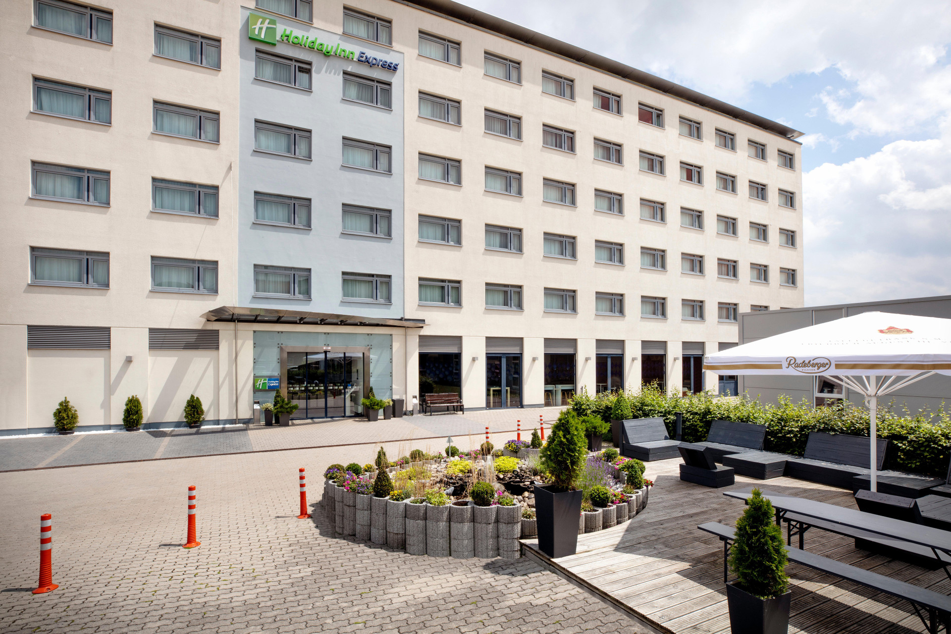 Vista Exterior Holiday Inn Express Munich-Messe