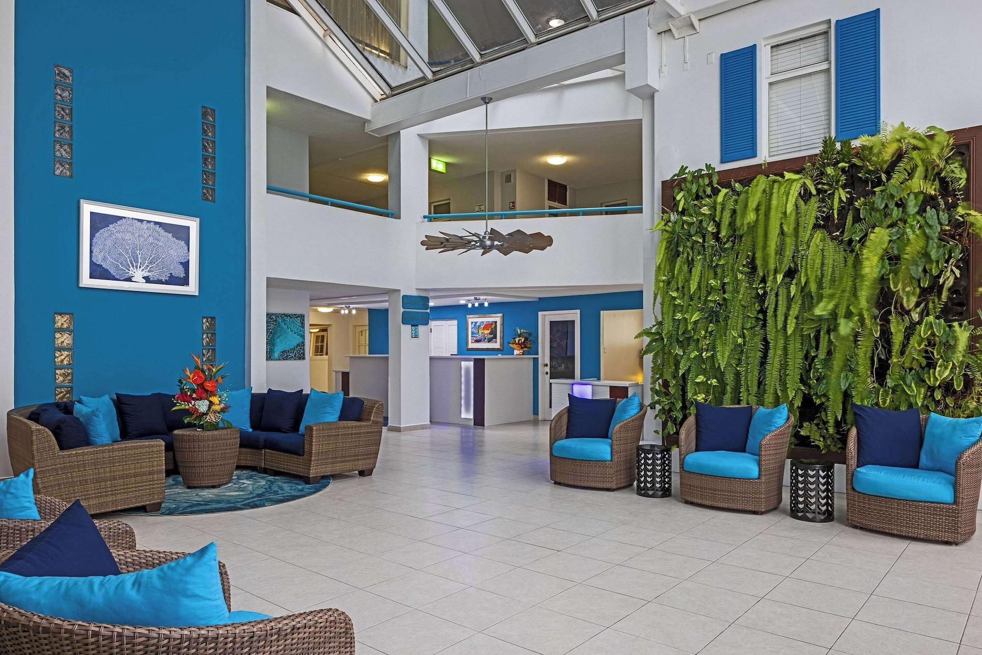 Vista Lobby The Atrium Beach Resort and Spa, an Ascend Collection Resort