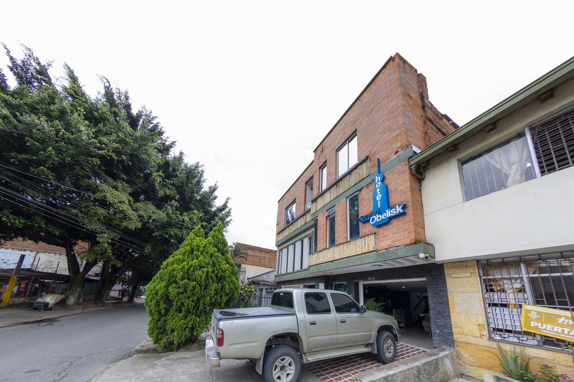 Vista Exterior Hotel Confort Obelisk