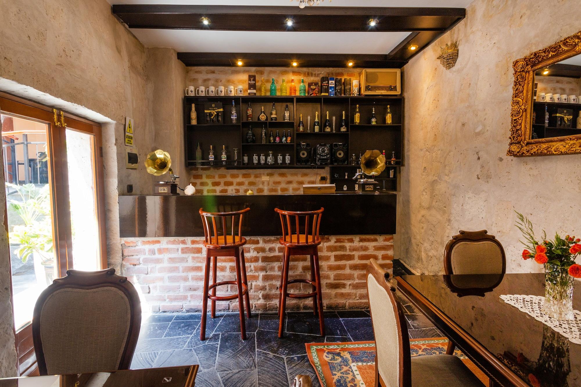 Bar/Salón El Portal de San Lázaro