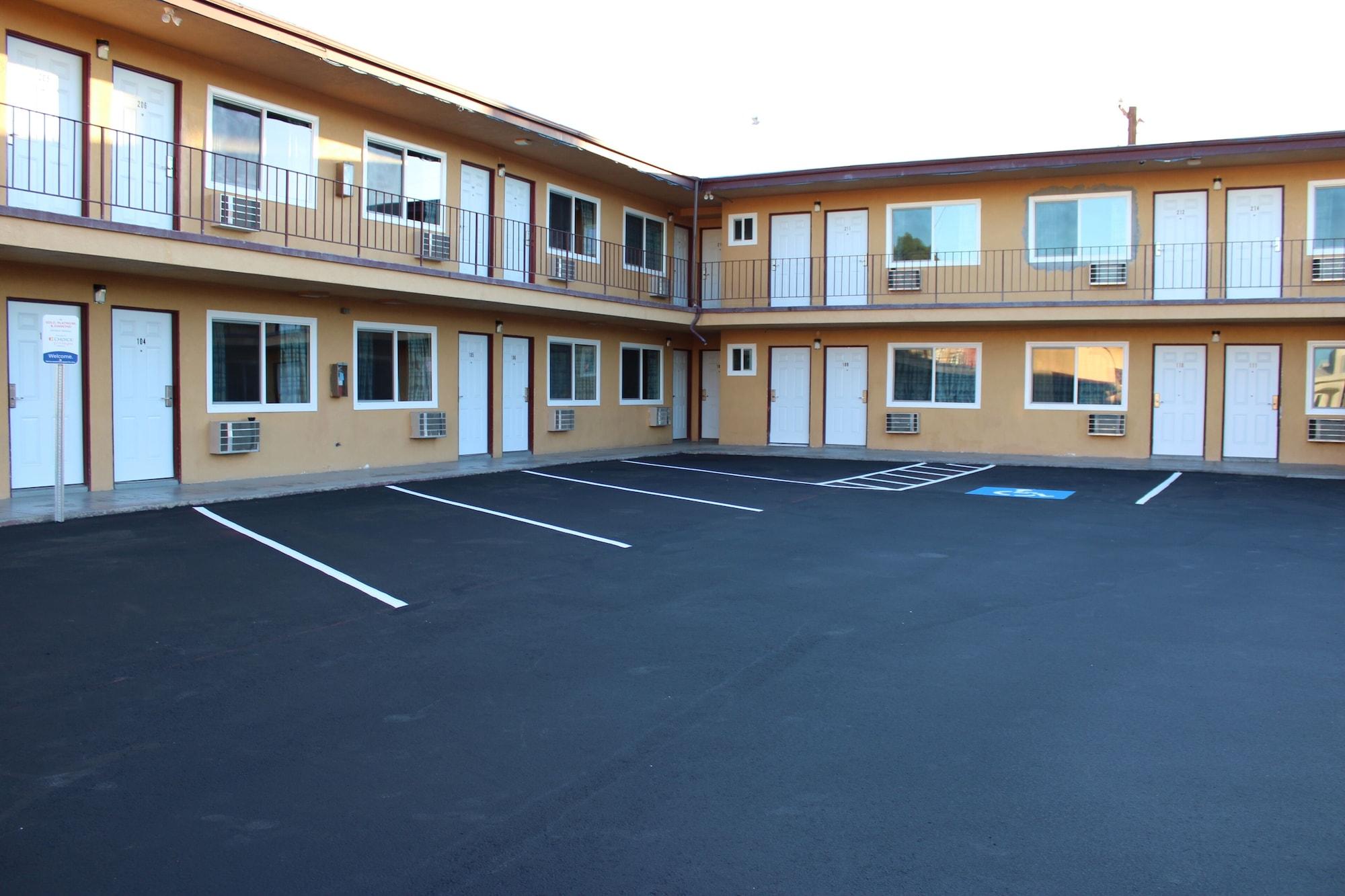 Vista Exterior Rodeway Inn Yuma Downtown