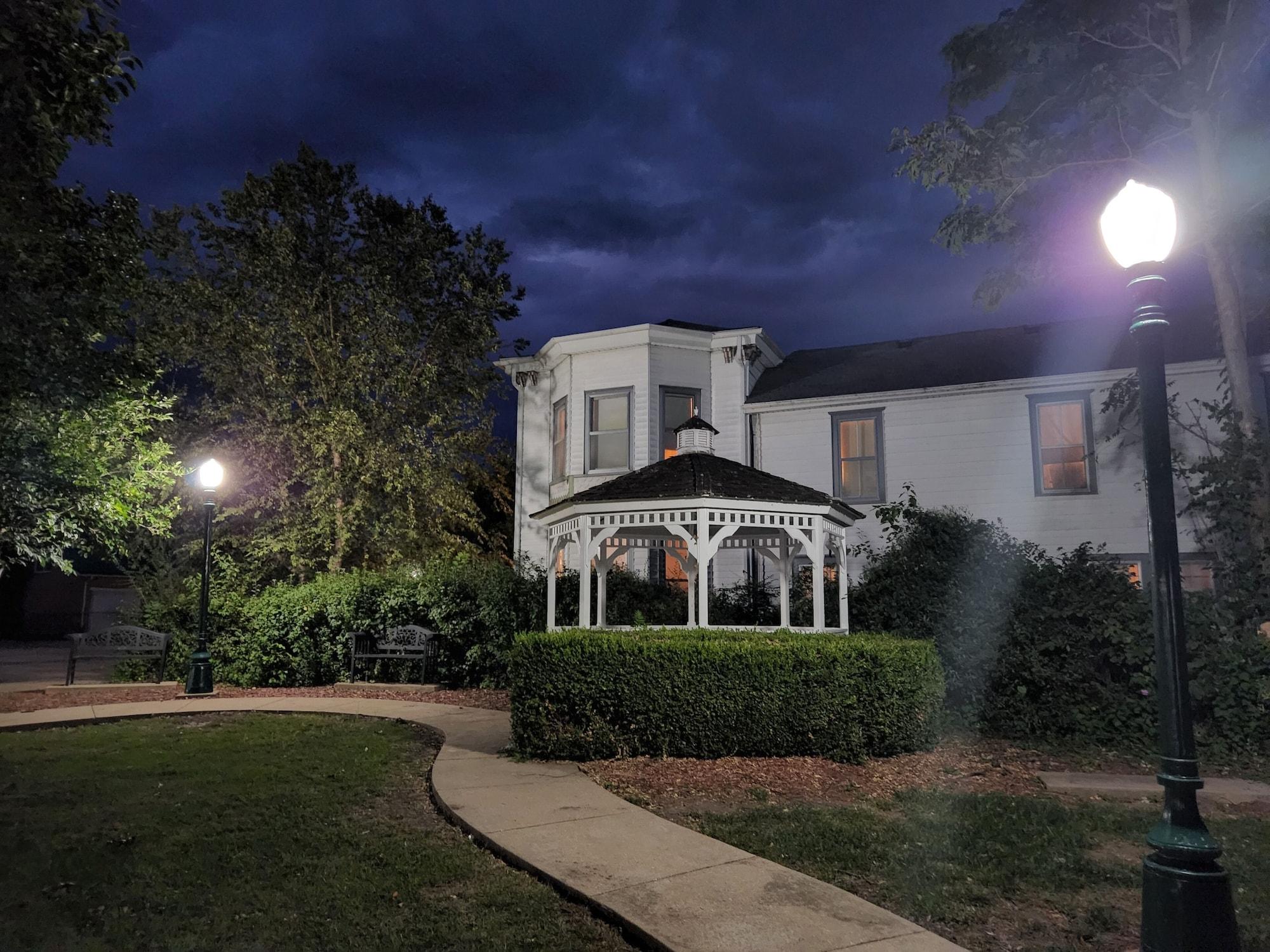 Vista Exterior Hawthorne Inn