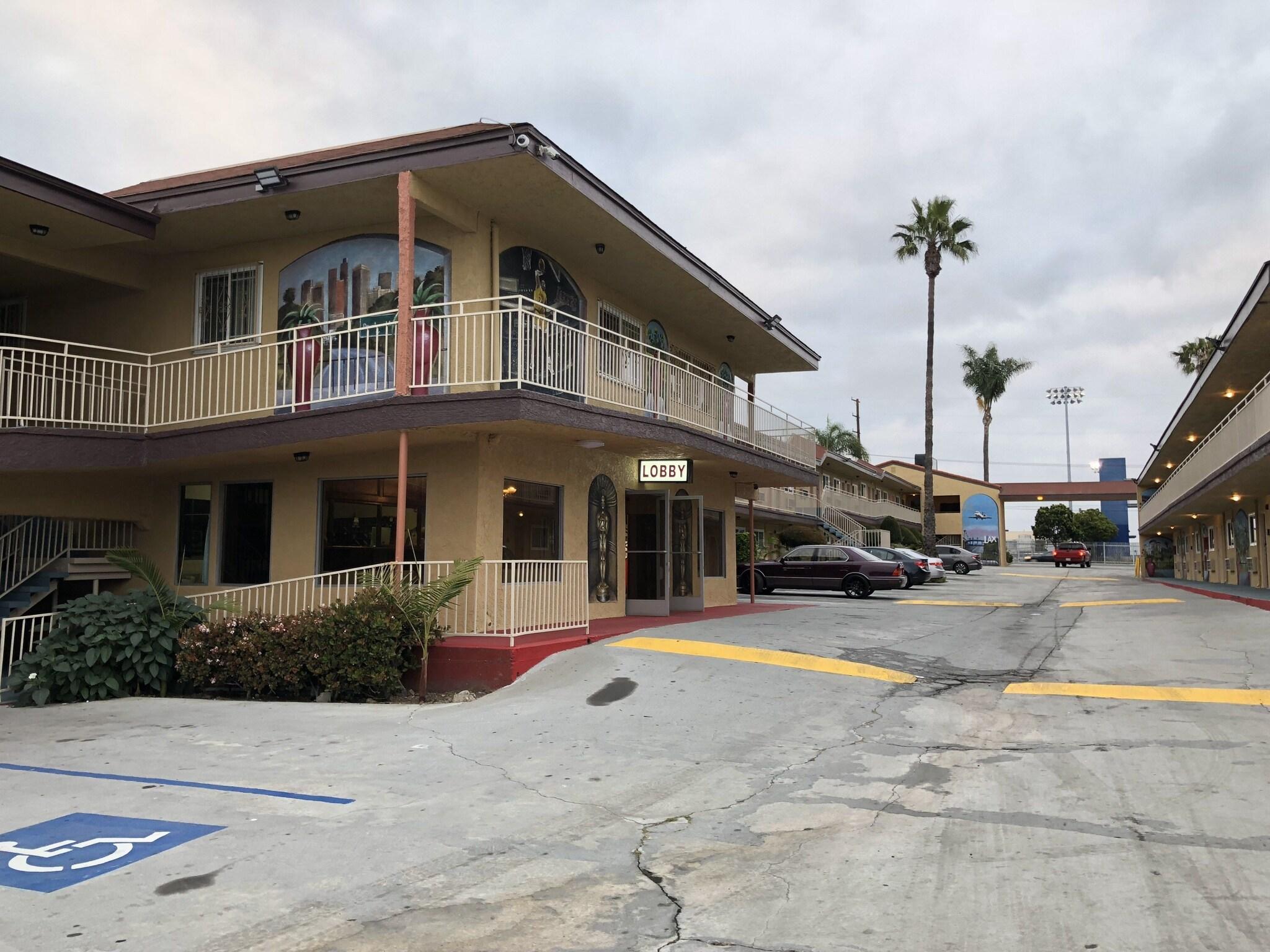 Vista Exterior Los Angeles Inn & Suites - LAX